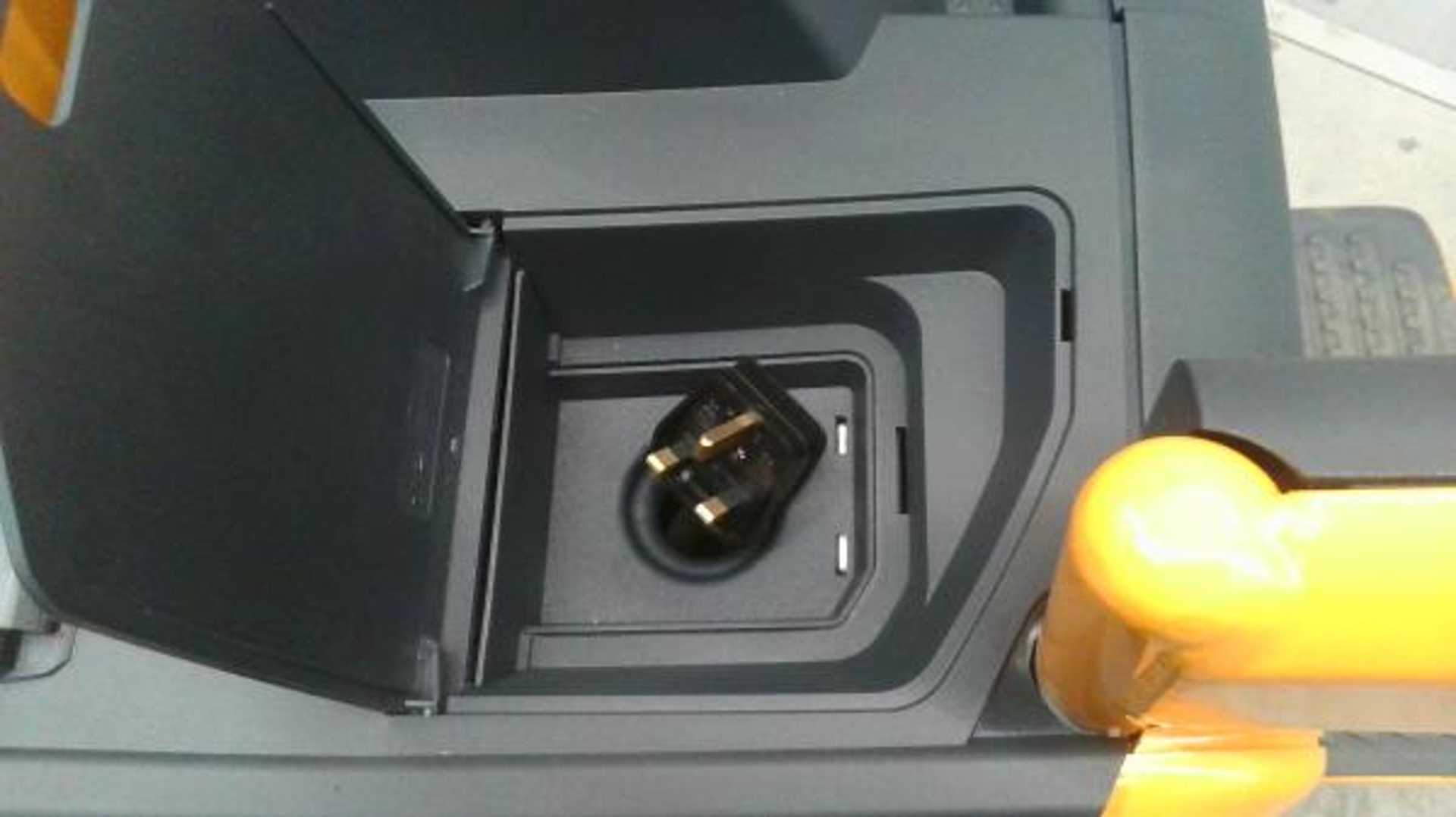 Used Forklift Jungheinrich ERE 120 KP 115-54 Žemo kėlimo krautuvas su vairuotojo stovu (ar keleivio platforma) (Image 4) Used Forklift Jungheinrich ERE 120 KP 115-54 Žemo kėlimo krautuvas su vairuotojo stovu (ar keleivio platforma) (Image 4)