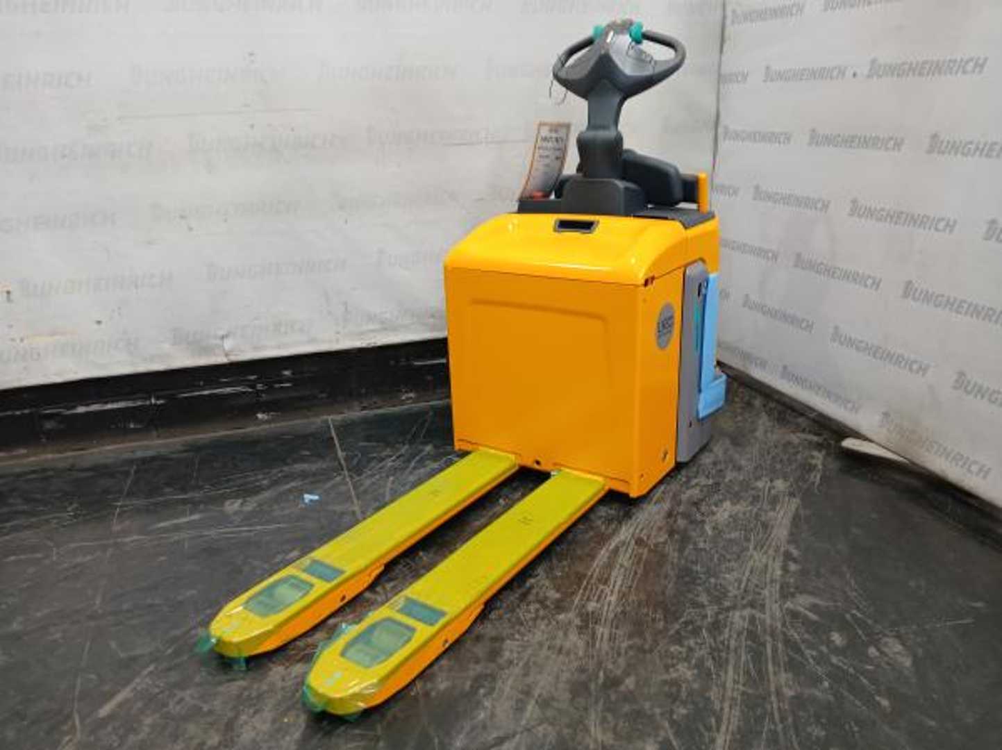 Used Forklift Jungheinrich ERE 225 Li KP 17 115 51 Žemo kėlimo krautuvas su vairuotojo stovu (ar keleivio platforma) (Image 2) Used Forklift Jungheinrich ERE 225 Li KP 17 115 51 Žemo kėlimo krautuvas su vairuotojo stovu (ar keleivio platforma) (Image 2)
