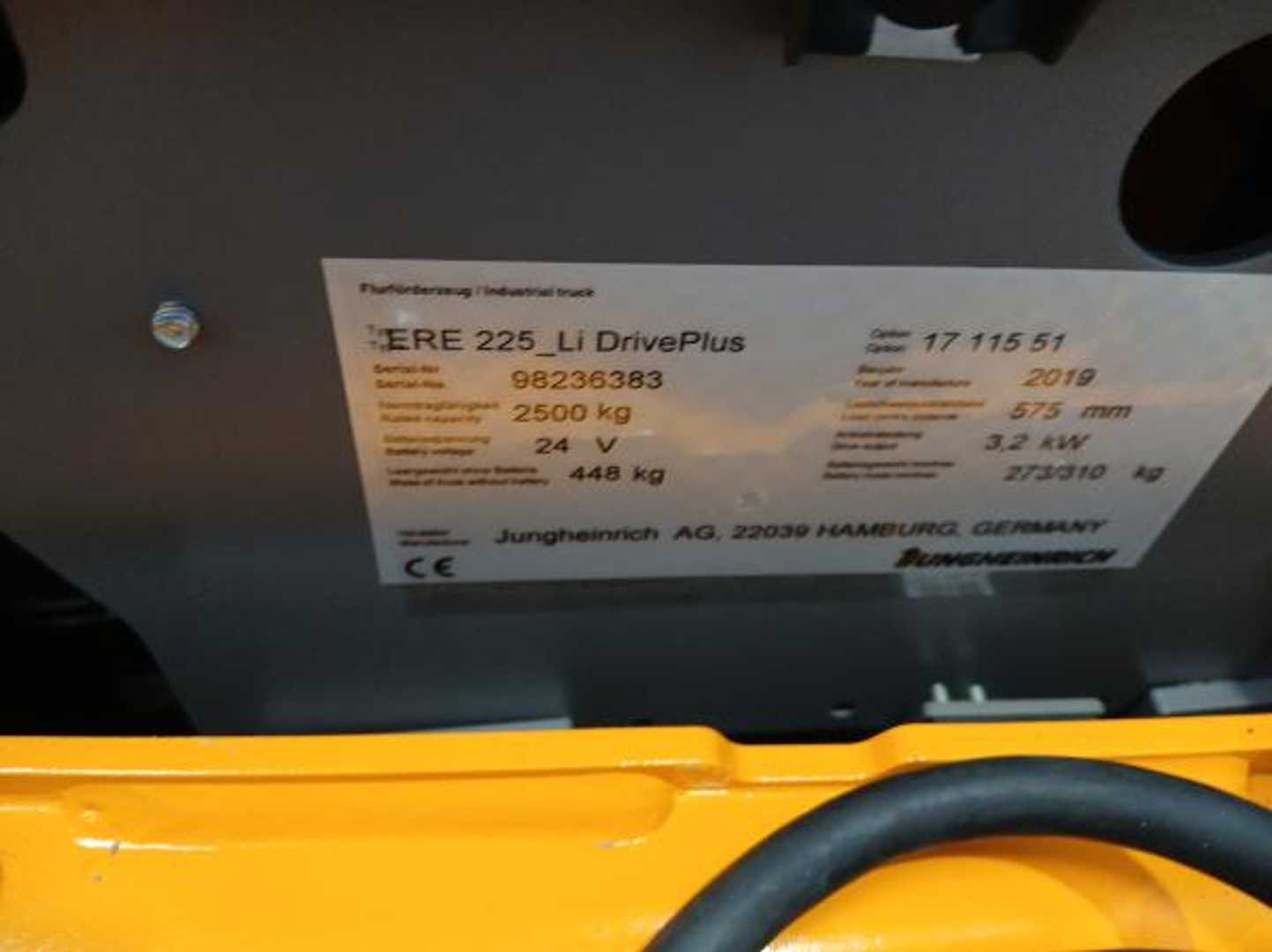 Used Forklift Jungheinrich ERE 225 Li KP 17 115 51 Žemo kėlimo krautuvas su vairuotojo stovu (ar keleivio platforma) (Image 8) Used Forklift Jungheinrich ERE 225 Li KP 17 115 51 Žemo kėlimo krautuvas su vairuotojo stovu (ar keleivio platforma) (Image 8)