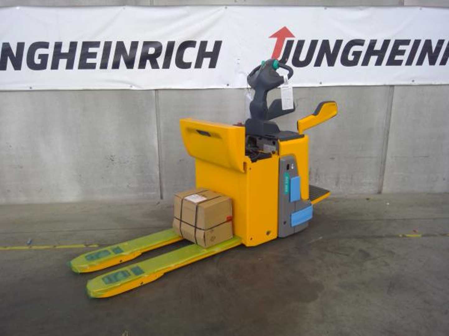 Used Forklift Jungheinrich ERE 120 19 115 54 Žemo kėlimo krautuvas su vairuotojo stovu (ar keleivio platforma) (Image 2)