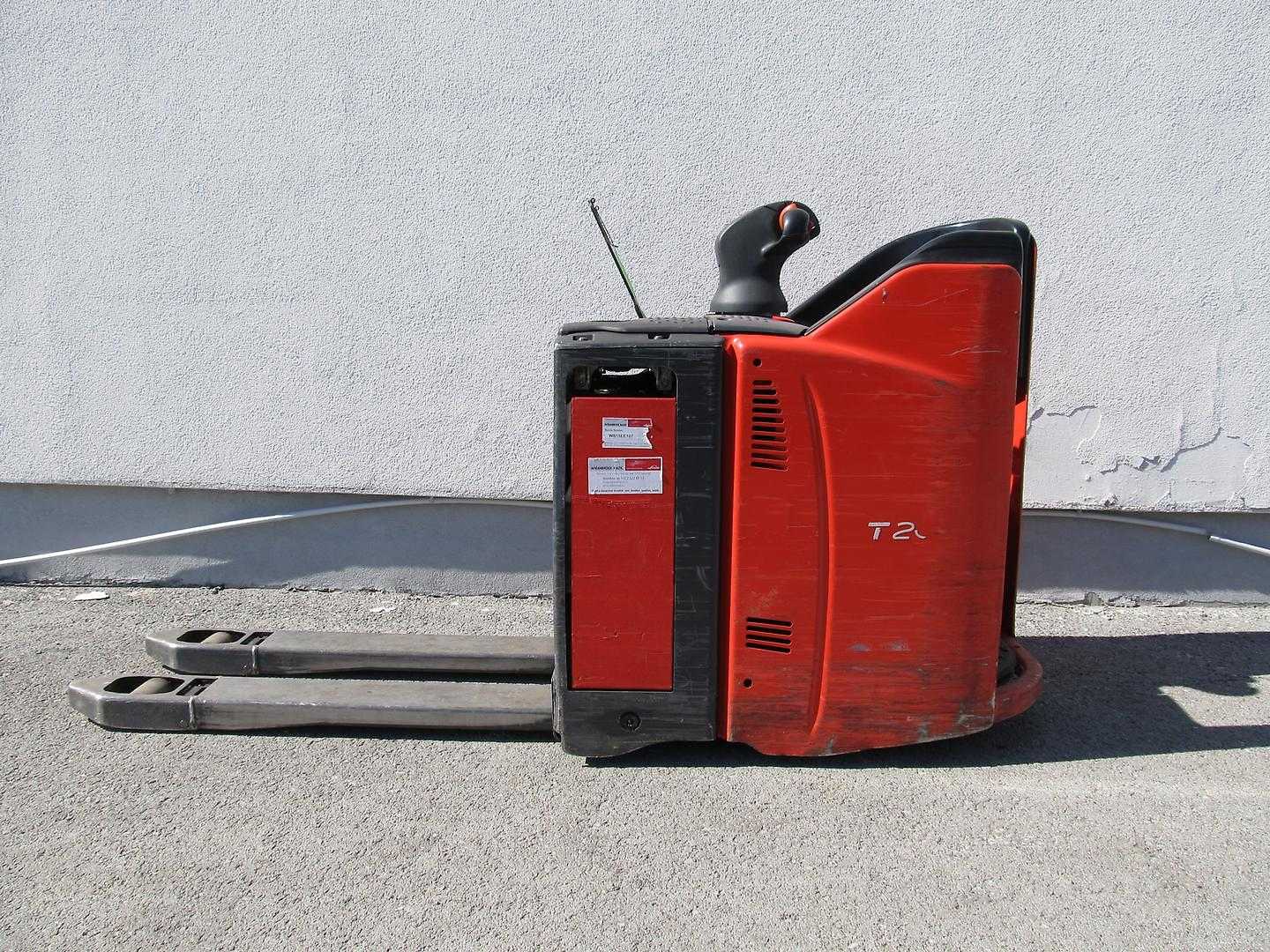 Used Forklift Linde T20SP/131 EE Žemo kėlimo krautuvas su vairuotojo stovu (ar keleivio platforma) (Image 2) Used Forklift Linde T20SP/131 EE Žemo kėlimo krautuvas su vairuotojo stovu (ar keleivio platforma) (Image 2)