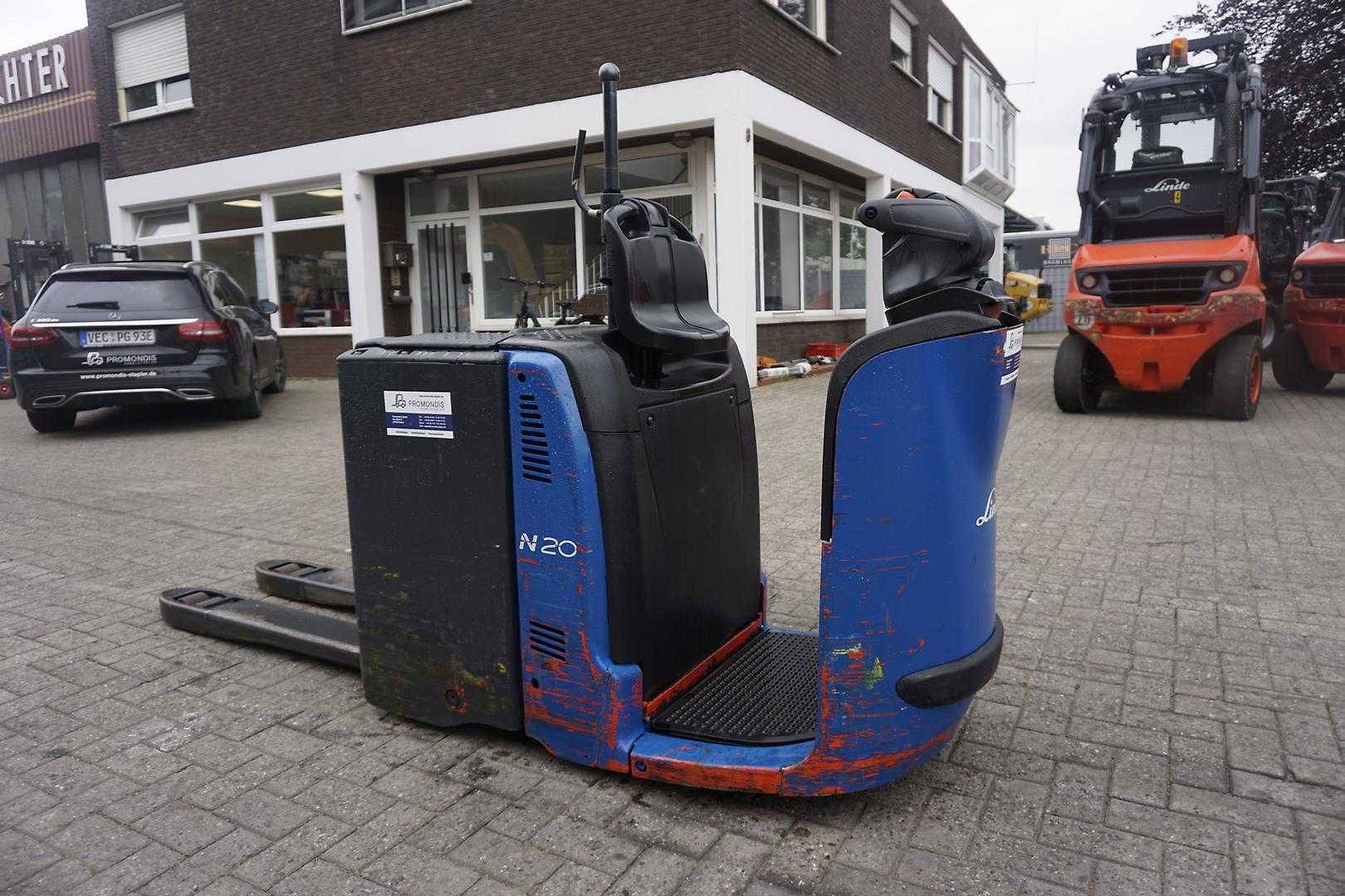 Used Forklift Linde N 20 - Niederhubwagen Žemo kėlimo krautuvas su vairuotojo stovu (ar keleivio platforma) (Image 4) Used Forklift Linde N 20 - Niederhubwagen Žemo kėlimo krautuvas su vairuotojo stovu (ar keleivio platforma) (Image 4)
