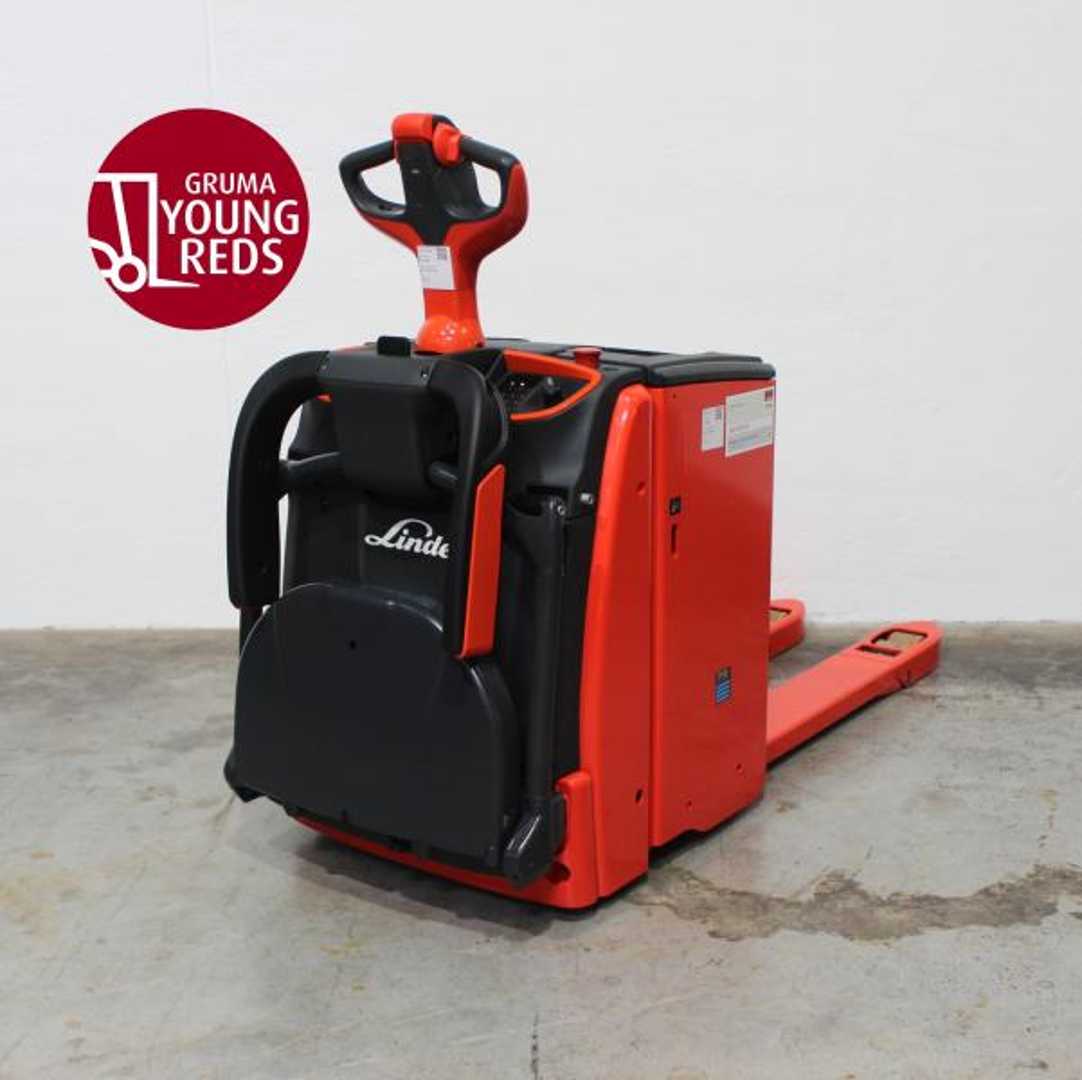 Used Forklift Linde T 20 AP 1153-02 Žemo kėlimo krautuvas su vairuotojo stovu (ar keleivio platforma) (Image 1) Used Forklift Linde T 20 AP 1153-02 Žemo kėlimo krautuvas su vairuotojo stovu (ar keleivio platforma) (Image 1)