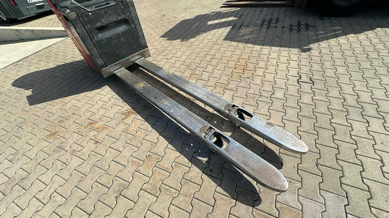 Used Forklift Linde T 20 SP Žemo kėlimo krautuvas su vairuotojo stovu (ar keleivio platforma) (Image 2) Used Forklift Linde T 20 SP Žemo kėlimo krautuvas su vairuotojo stovu (ar keleivio platforma) (Image 2)