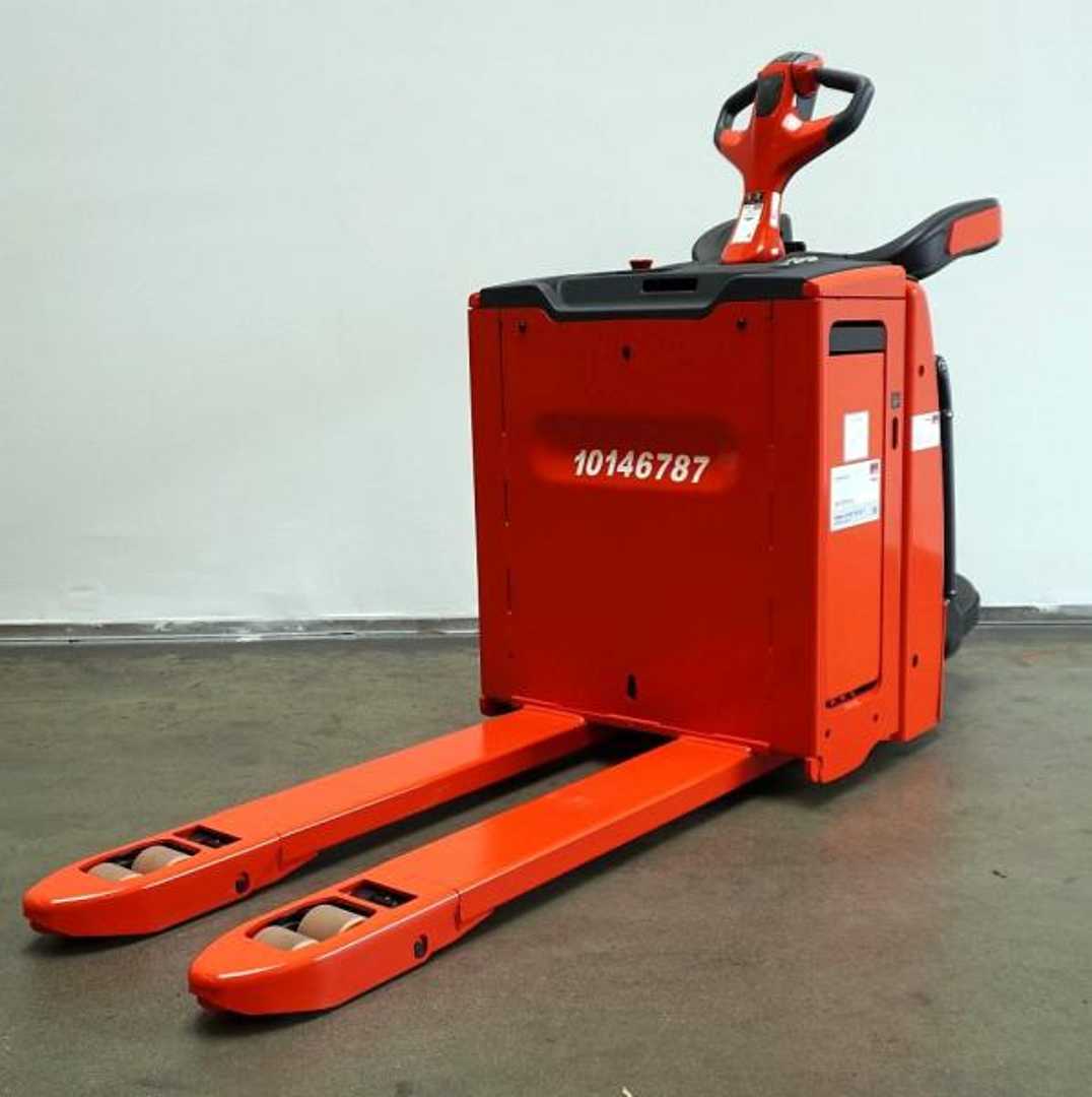Used Forklift Linde T 25 AP 1156-00 Žemo kėlimo krautuvas su vairuotojo stovu (ar keleivio platforma) (Image 2) Used Forklift Linde T 25 AP 1156-00 Žemo kėlimo krautuvas su vairuotojo stovu (ar keleivio platforma) (Image 2)