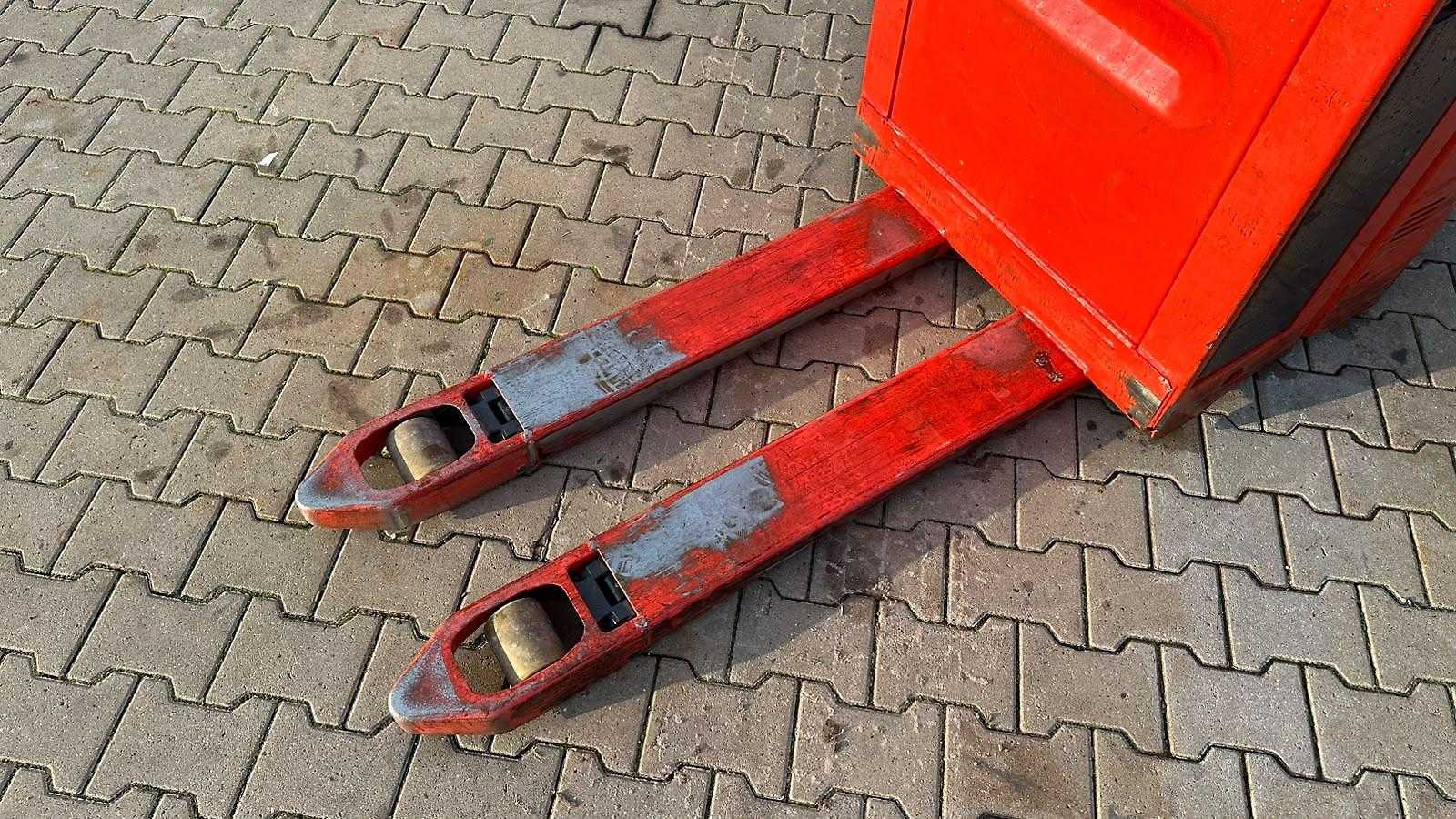 Used Forklift Linde T 20 AP Žemo kėlimo krautuvas su vairuotojo stovu (ar keleivio platforma) (Image 9) Used Forklift Linde T 20 AP Žemo kėlimo krautuvas su vairuotojo stovu (ar keleivio platforma) (Image 9)