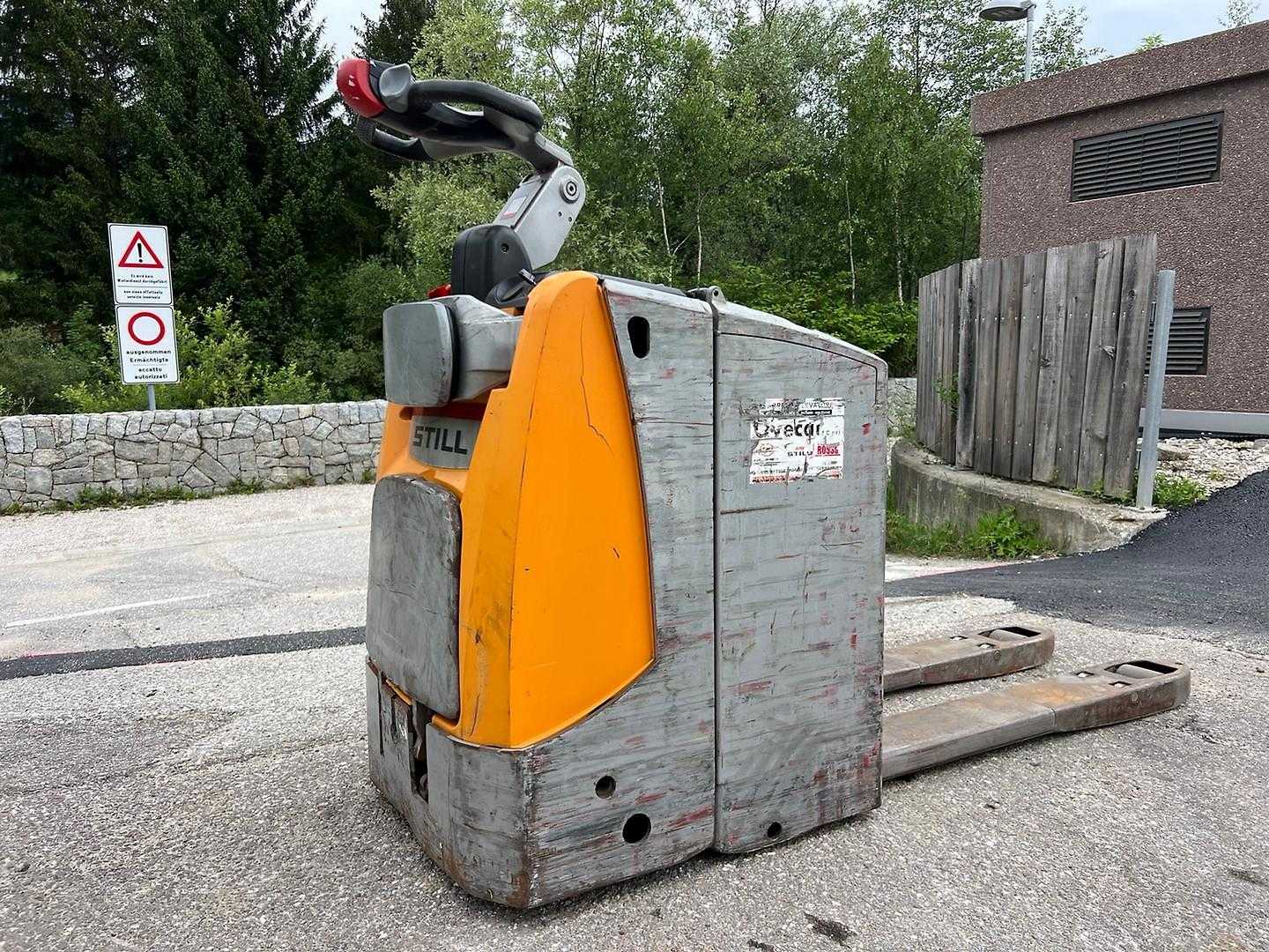 Used Forklift STILL EXU SF 20 Žemo kėlimo krautuvas su vairuotojo stovu (ar keleivio platforma) (Image 1) Used Forklift STILL EXU SF 20 Žemo kėlimo krautuvas su vairuotojo stovu (ar keleivio platforma) (Image 1)