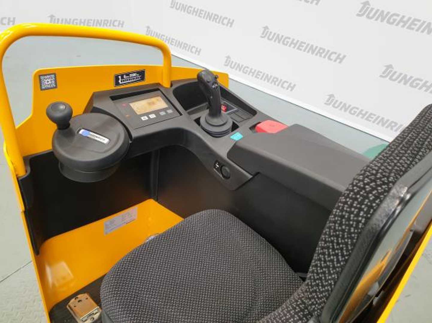 Used Forklift Jungheinrich ESE 220 240-54 Žemo kėlimo krautuvas su vairuotojo sėdyne (Image 3) Used Forklift Jungheinrich ESE 220 240-54 Žemo kėlimo krautuvas su vairuotojo sėdyne (Image 3)