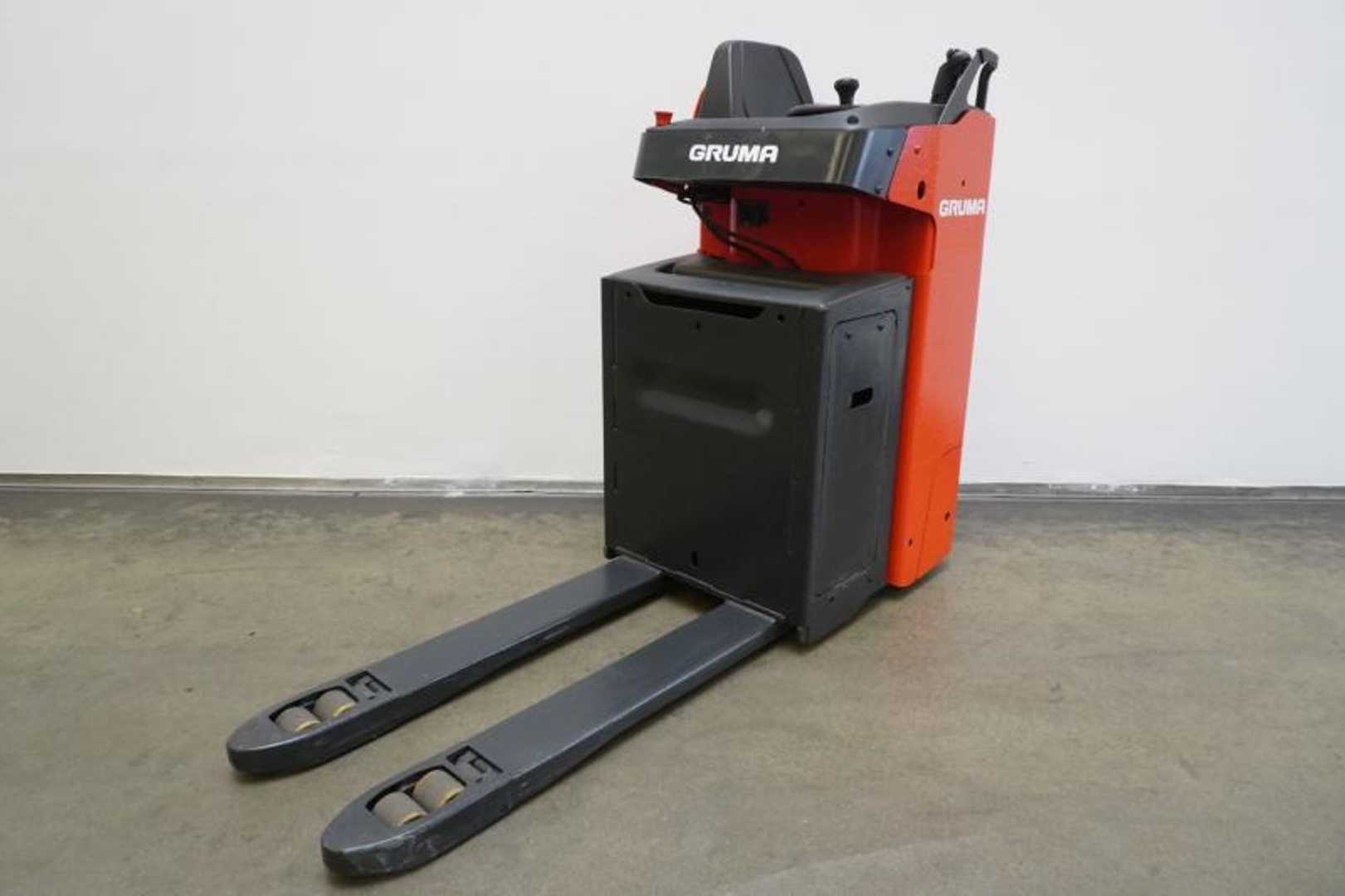 Used Forklift Linde T 20 S 1154 Žemo kėlimo krautuvas su vairuotojo sėdyne (Image 2)