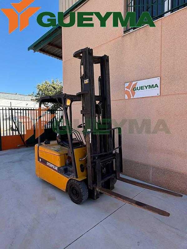 Used Forklift Caterpillar EP18KT (6.500 mm.) 3 riteņu dakšu iekrāvējs (Image 2) Used Forklift Caterpillar EP18KT (6.500 mm.) 3 riteņu dakšu iekrāvējs (Image 2)