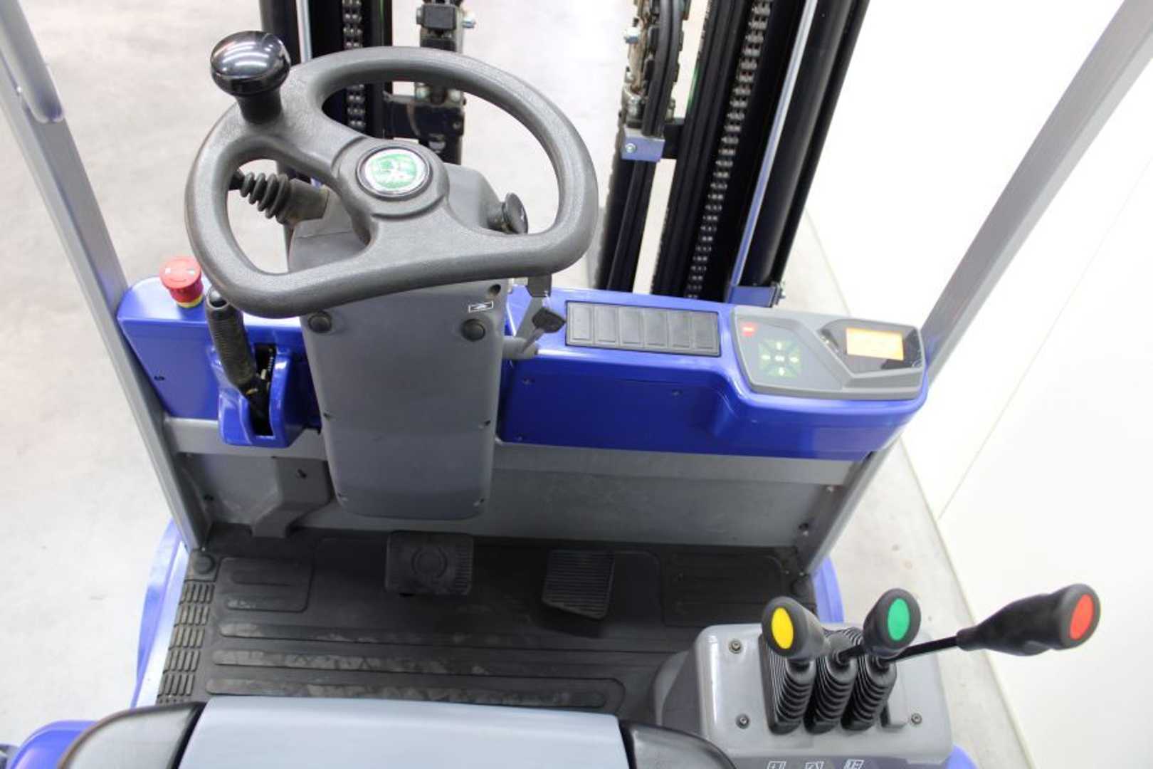 Used Forklift Cesab B 213 3 riteņu dakšu iekrāvējs (Image 8) Used Forklift Cesab B 213 3 riteņu dakšu iekrāvējs (Image 8)