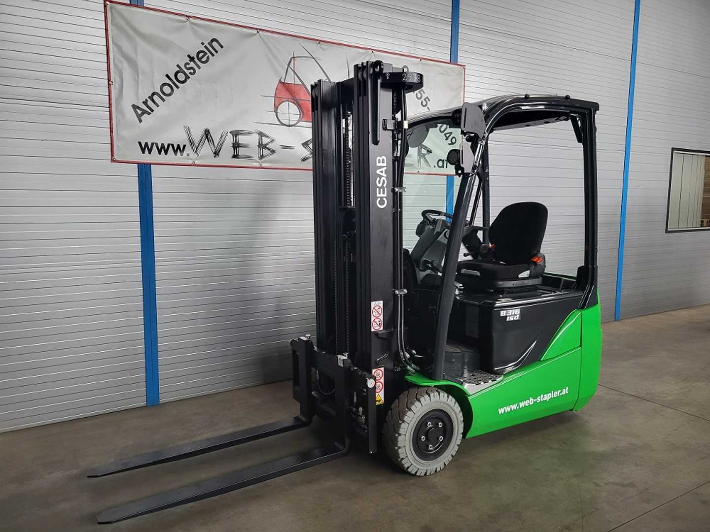 Used Forklift Cesab B316II 3 riteņu dakšu iekrāvējs (Image 4) Used Forklift Cesab B316II 3 riteņu dakšu iekrāvējs (Image 4)