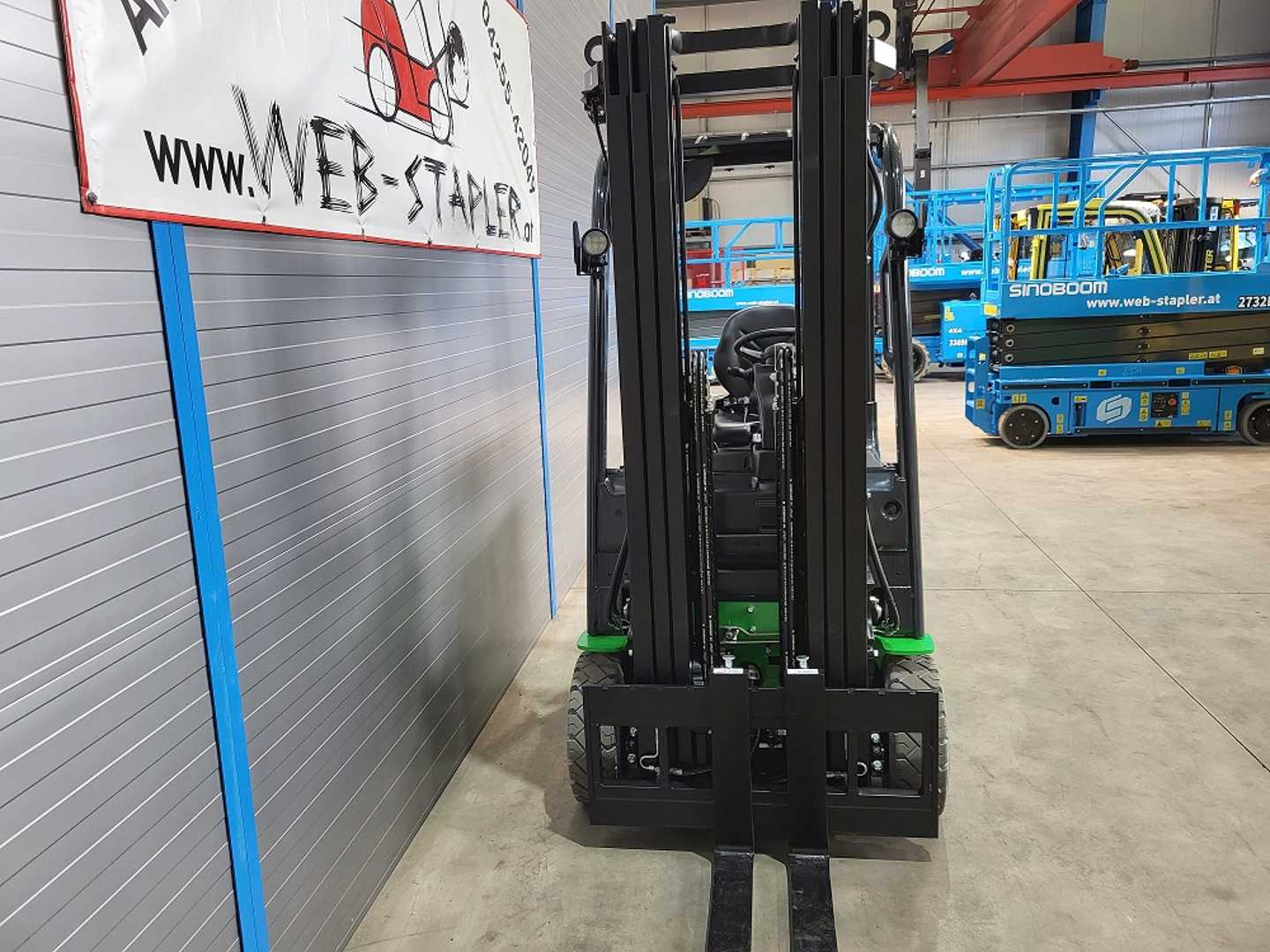 Used Forklift Cesab B316II 3 riteņu dakšu iekrāvējs (Image 3) Used Forklift Cesab B316II 3 riteņu dakšu iekrāvējs (Image 3)