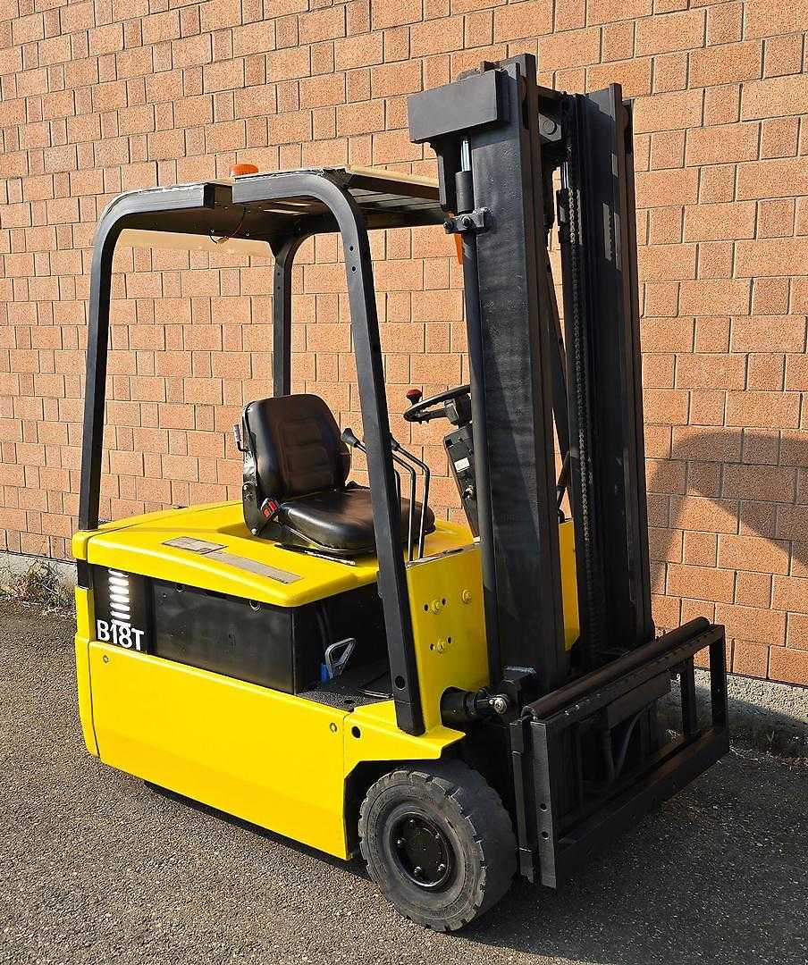Used Forklift Daewoo B18T 3 riteņu dakšu iekrāvējs (Image 2) Used Forklift Daewoo B18T 3 riteņu dakšu iekrāvējs (Image 2)