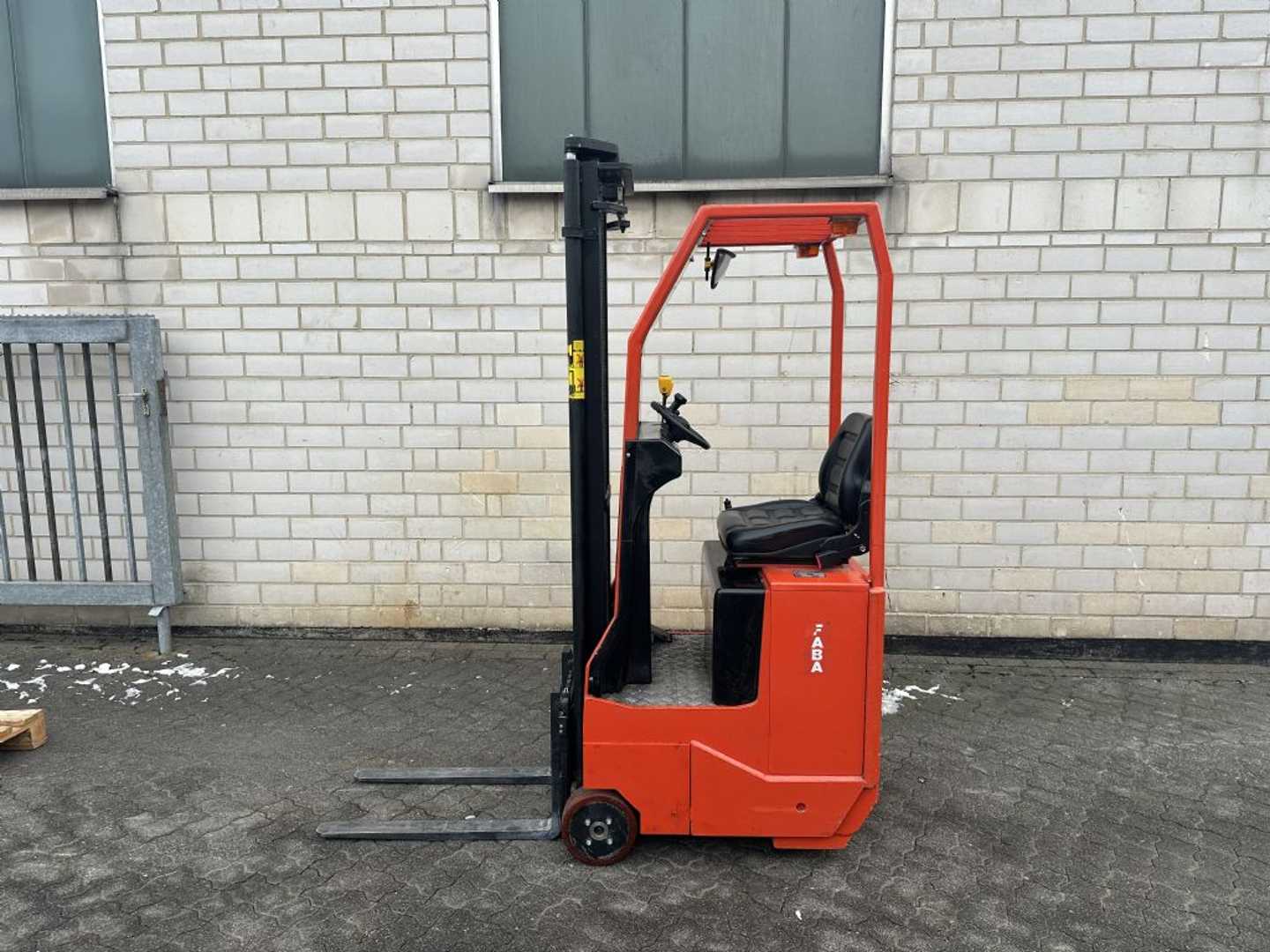 Used Forklift Faba EFG800 3 riteņu dakšu iekrāvējs (Image 1) Used Forklift Faba EFG800 3 riteņu dakšu iekrāvējs (Image 1)