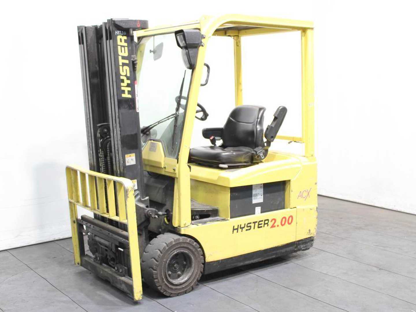 Used Forklift Hyster J 2.00 XMT 3 riteņu dakšu iekrāvējs (Image 1)