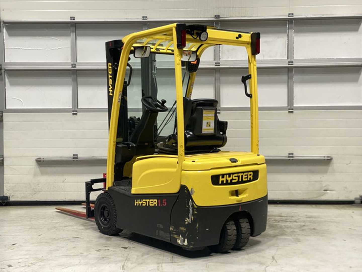 Used Forklift Hyster J1.5XNT 3 riteņu dakšu iekrāvējs (Image 3)