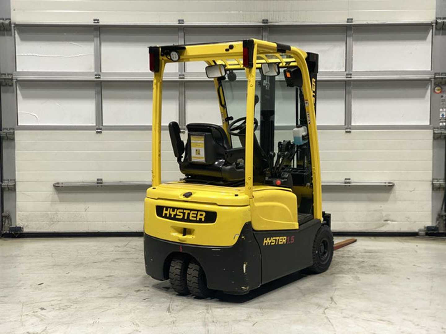 Used Forklift Hyster J1.5XNT 3 riteņu dakšu iekrāvējs (Image 4)