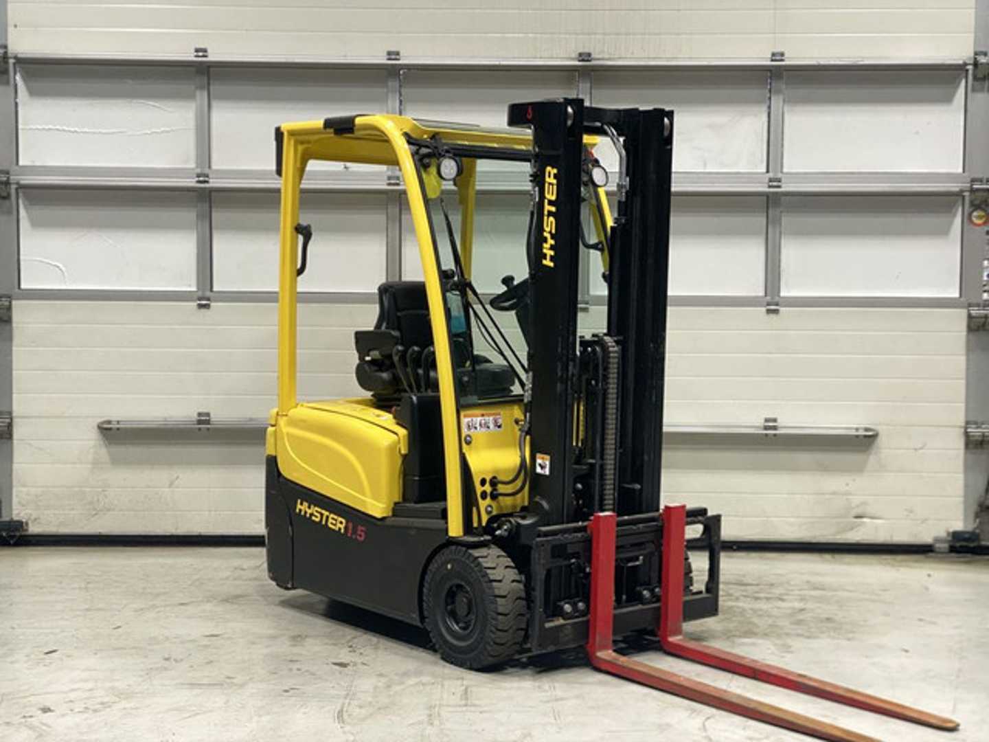 Used Forklift Hyster J1.5XNT 3 riteņu dakšu iekrāvējs (Image 6)