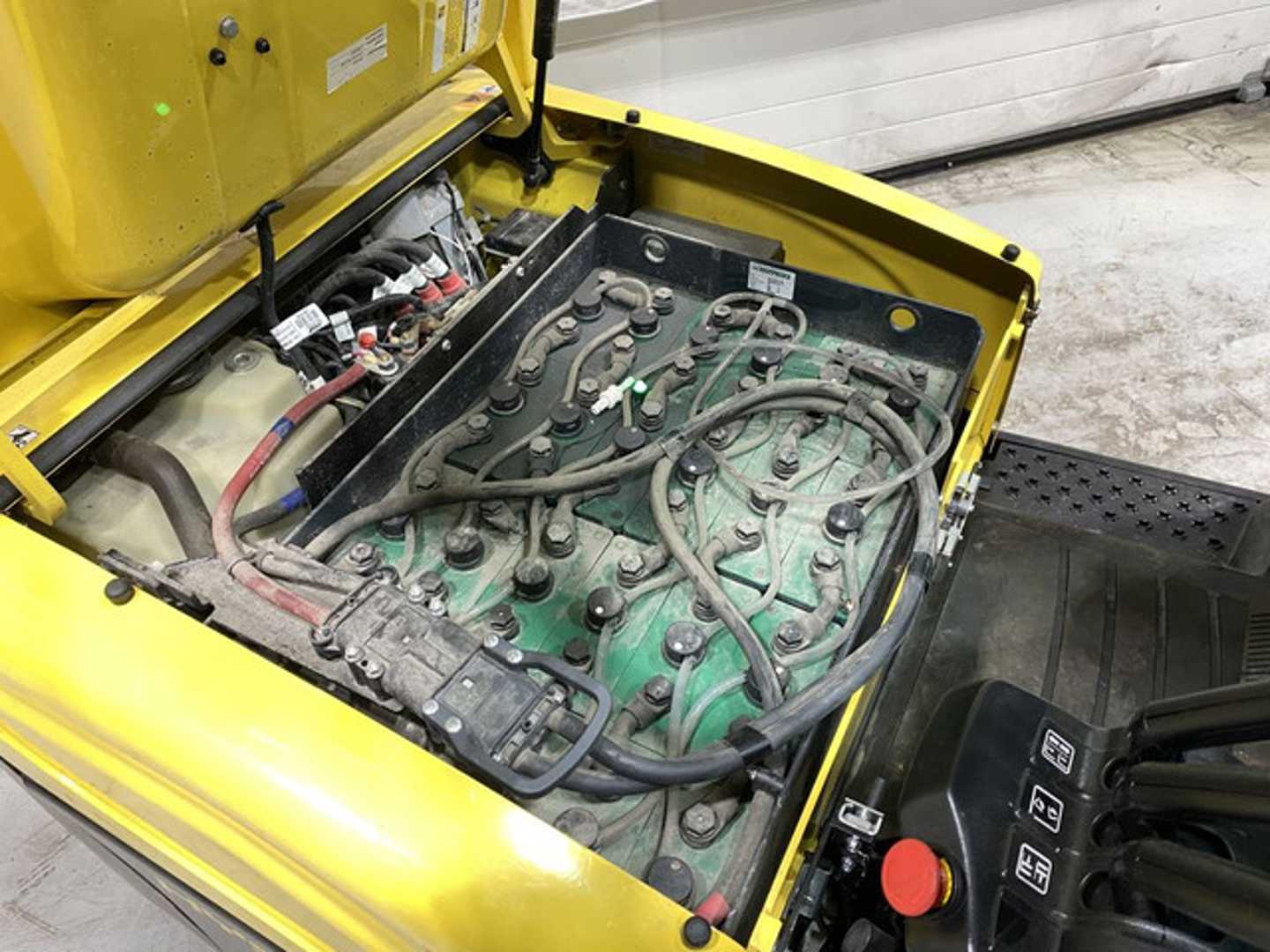 Used Forklift Hyster J1.5XNT 3 riteņu dakšu iekrāvējs (Image 9)