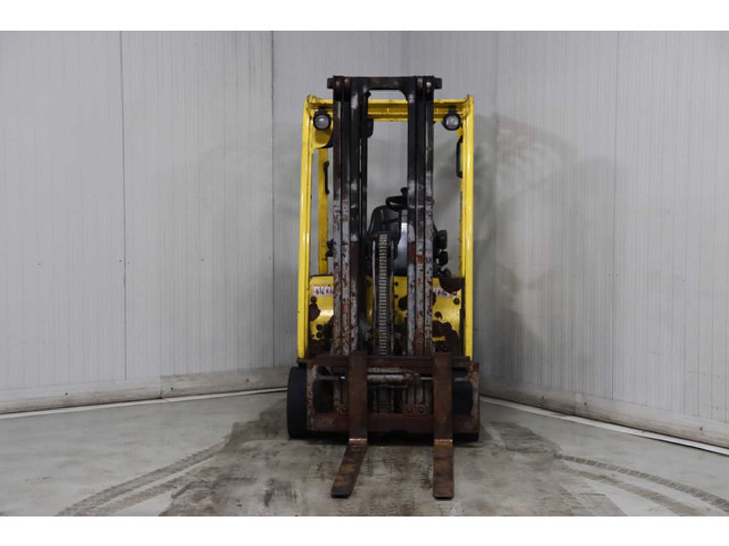 Used Forklift Hyster J2.0XNT 3 riteņu dakšu iekrāvējs (Image 3)