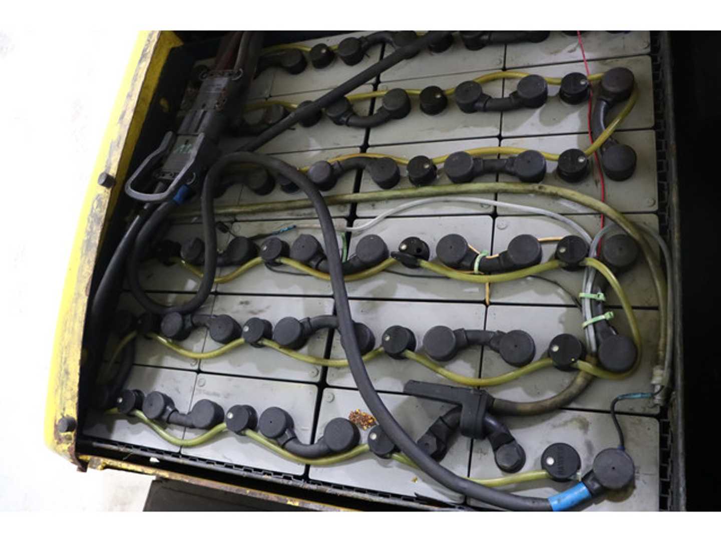 Used Forklift Hyster J2.0XNT 3 riteņu dakšu iekrāvējs (Image 8)