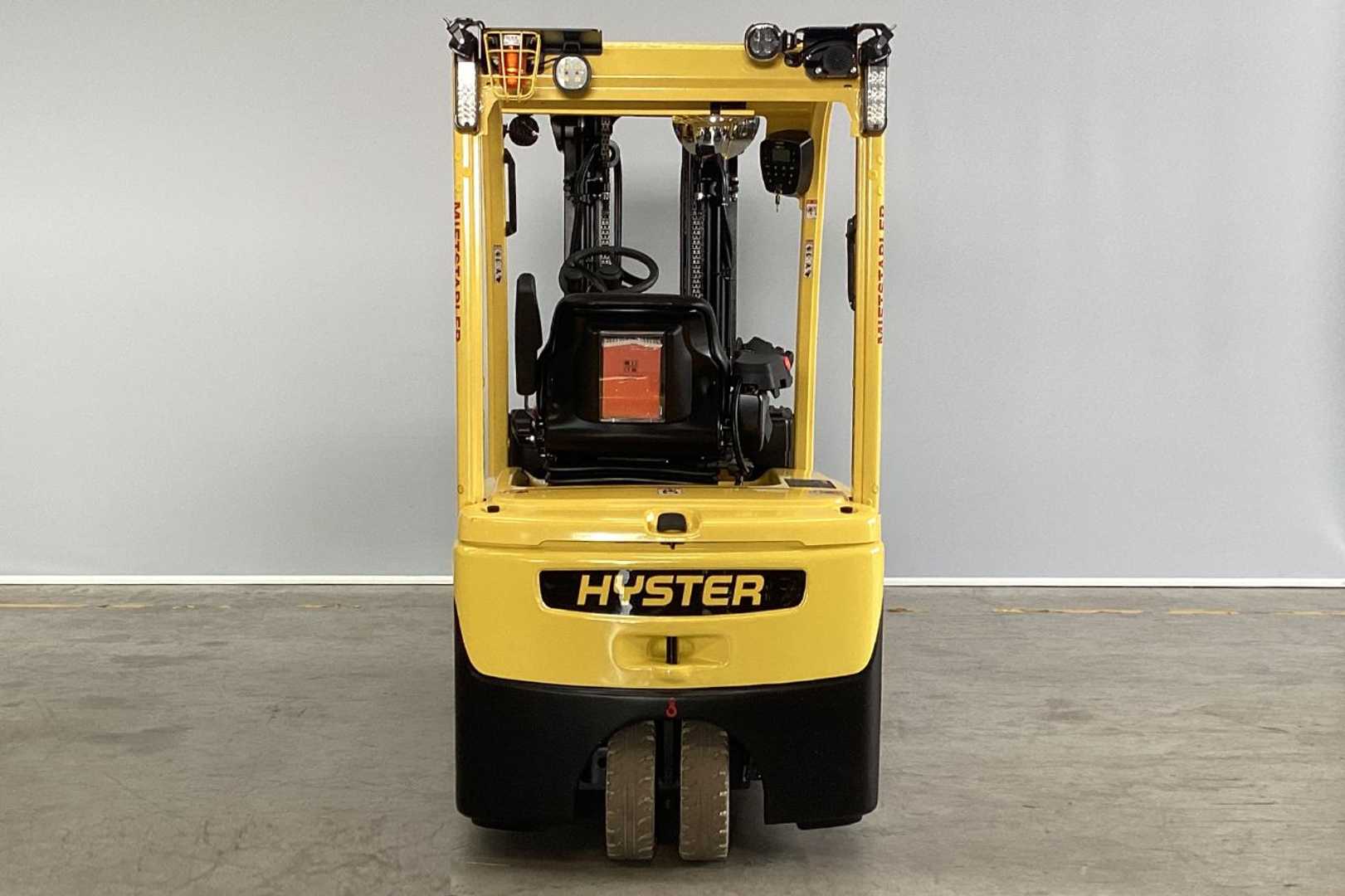 Used Forklift Hyster J2.0XNT/MWB 3 riteņu dakšu iekrāvējs (Image 4) Used Forklift Hyster J2.0XNT/MWB 3 riteņu dakšu iekrāvējs (Image 4)