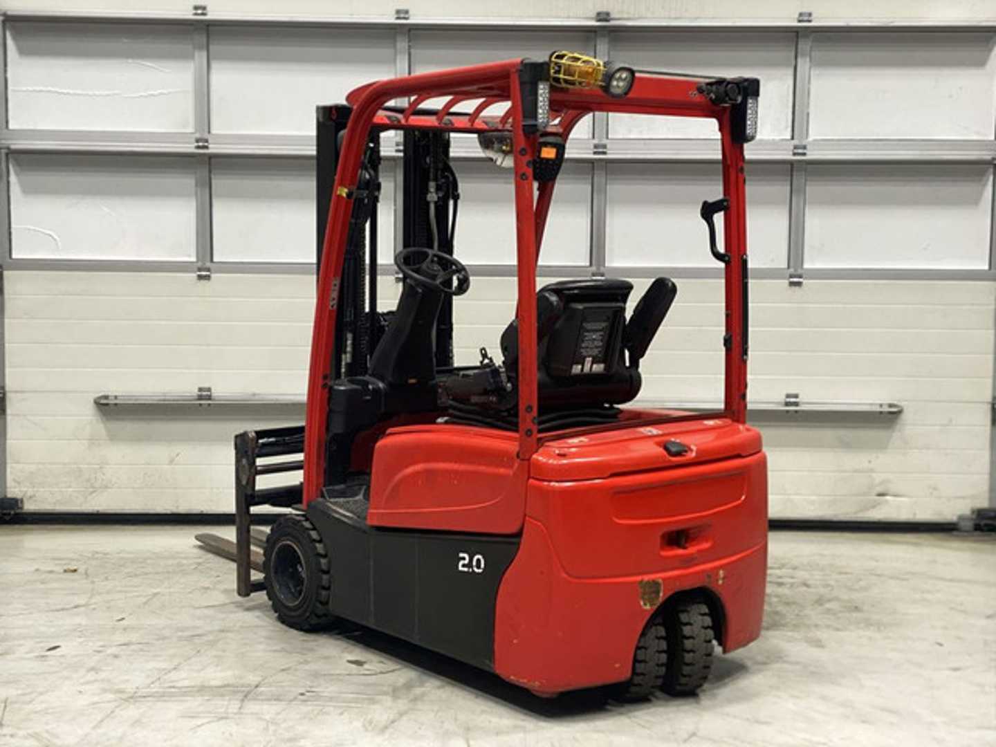 Used Forklift Hyster J2.0XNT 3 riteņu dakšu iekrāvējs (Image 3)