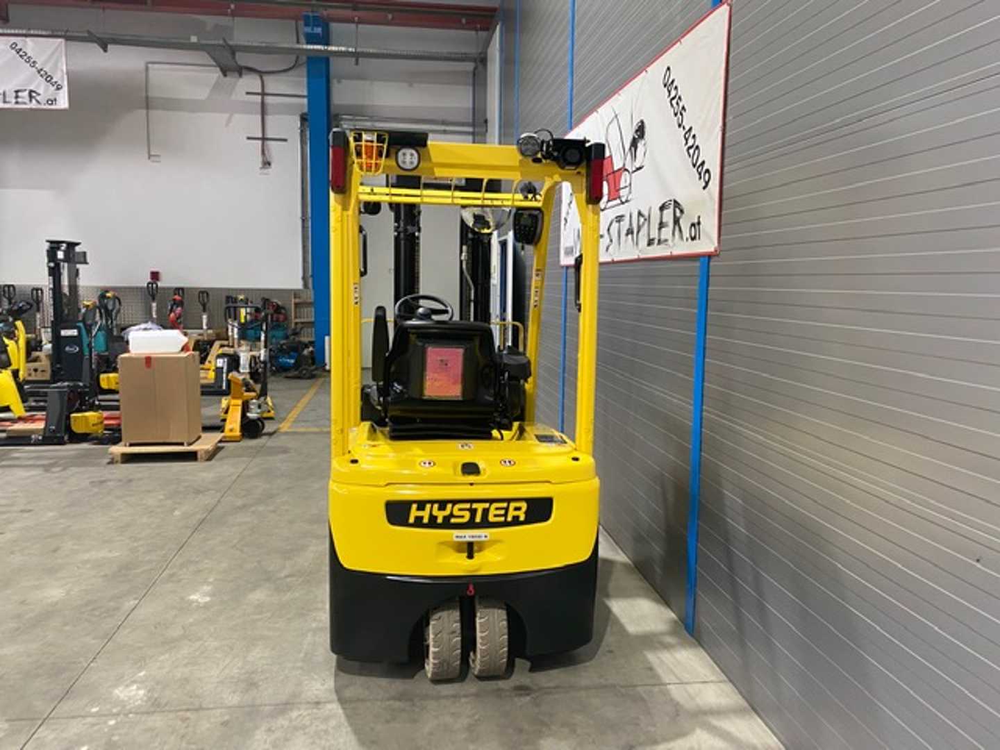 Used Forklift Hyster J1.8XNT MWB 3 riteņu dakšu iekrāvējs (Image 4) Used Forklift Hyster J1.8XNT MWB 3 riteņu dakšu iekrāvējs (Image 4)