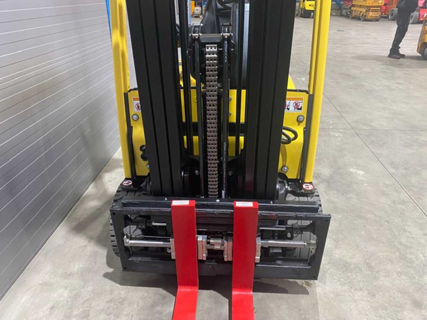 Used Forklift Hyster J1.8XNT MWB 3 riteņu dakšu iekrāvējs (Image 3) Used Forklift Hyster J1.8XNT MWB 3 riteņu dakšu iekrāvējs (Image 3)