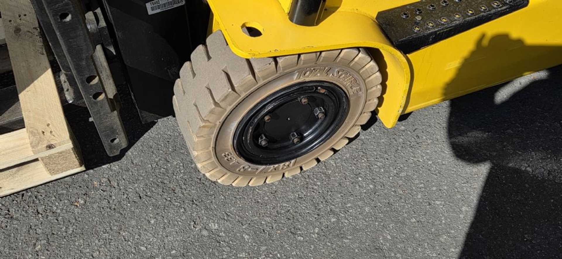 Used Forklift Hyundai 15BT-7 3 riteņu dakšu iekrāvējs (Image 6) Used Forklift Hyundai 15BT-7 3 riteņu dakšu iekrāvējs (Image 6)