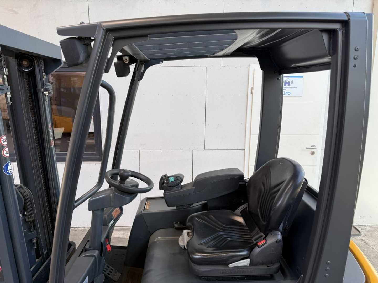 Used Forklift Jungheinrich EFG 220 / 4298 Std. / AKKU 96 % 3 riteņu dakšu iekrāvējs (Image 6)