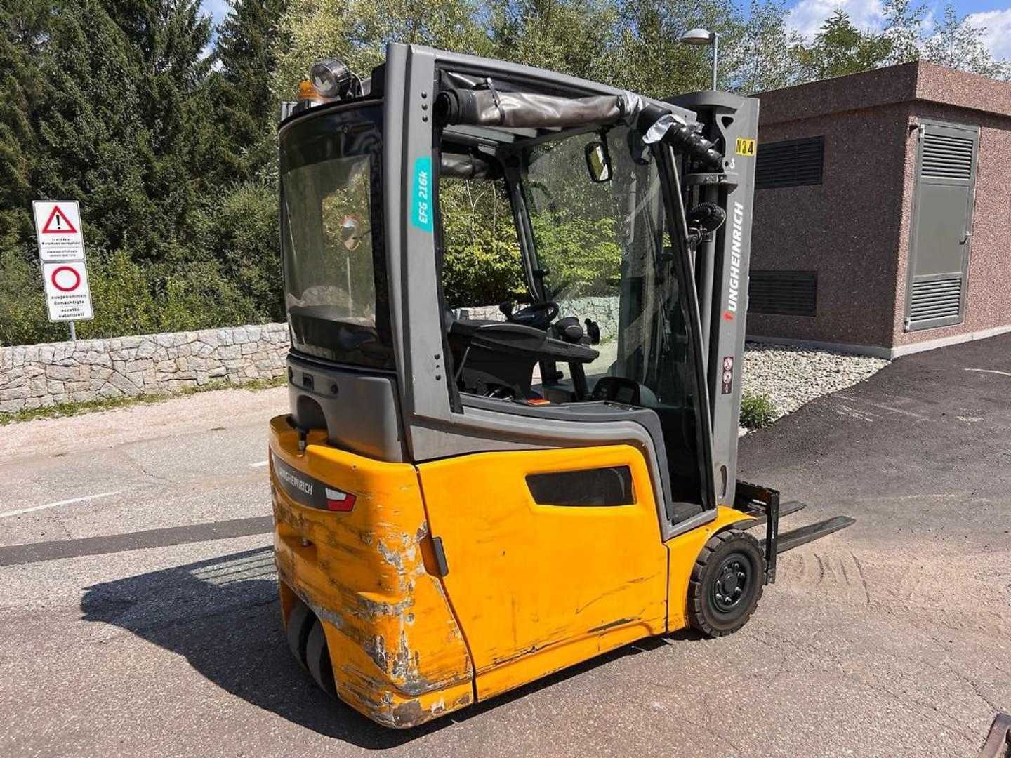 Used Forklift Jungheinrich EFG 216k 3 riteņu dakšu iekrāvējs (Image 2) Used Forklift Jungheinrich EFG 216k 3 riteņu dakšu iekrāvējs (Image 2)