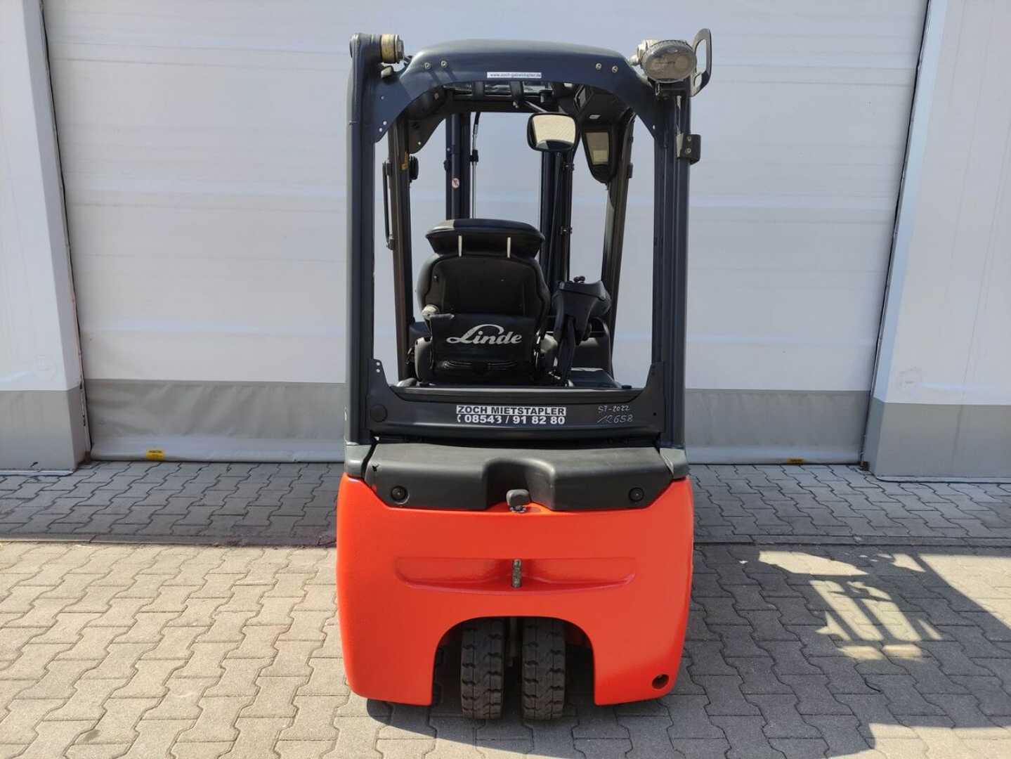 Used Forklift Linde E18L-02-386 3 riteņu dakšu iekrāvējs (Image 4) Used Forklift Linde E18L-02-386 3 riteņu dakšu iekrāvējs (Image 4)