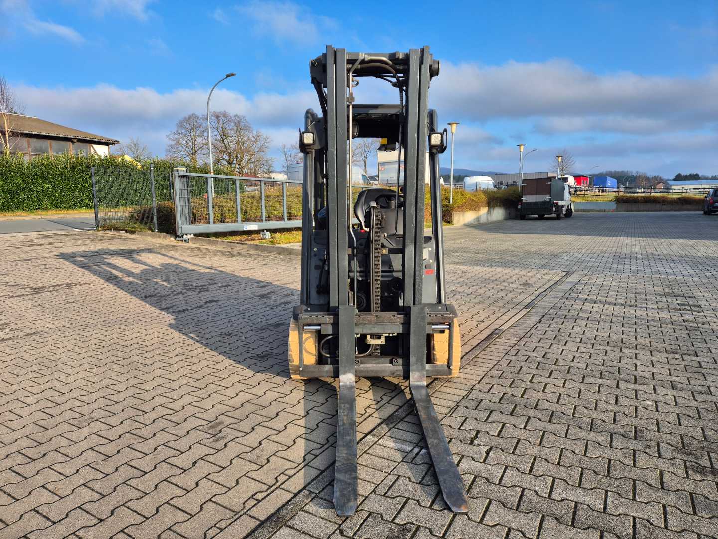 Used Forklift Linde E18L-02 3 riteņu dakšu iekrāvējs (Image 9) Used Forklift Linde E18L-02 3 riteņu dakšu iekrāvējs (Image 9)