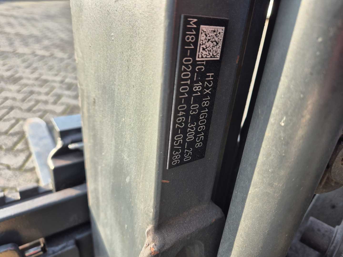 Used Forklift Linde E18L-02 3 riteņu dakšu iekrāvējs (Image 10) Used Forklift Linde E18L-02 3 riteņu dakšu iekrāvējs (Image 10)