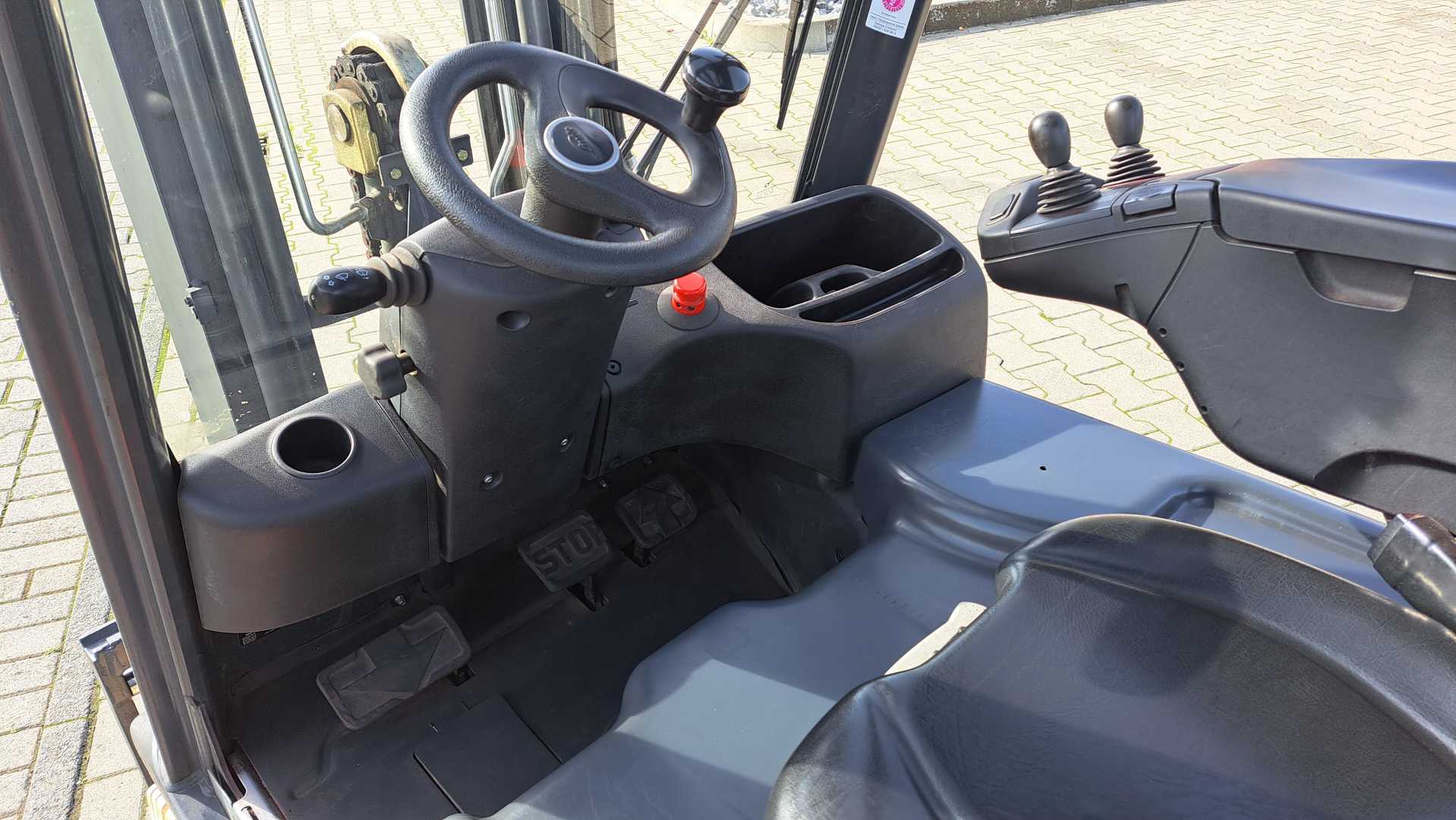 Used Forklift Linde E16- Batterie 2020! 3 riteņu dakšu iekrāvējs (Image 13) Used Forklift Linde E16- Batterie 2020! 3 riteņu dakšu iekrāvējs (Image 13)