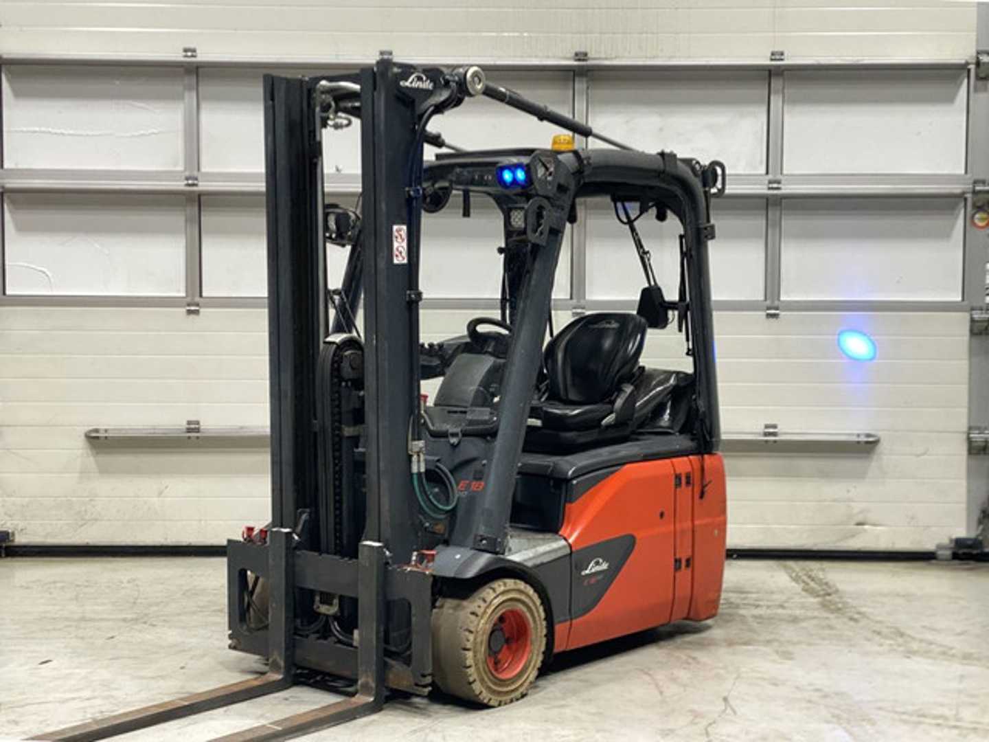 Used Forklift Linde E18-02 3 riteņu dakšu iekrāvējs (Image 1)