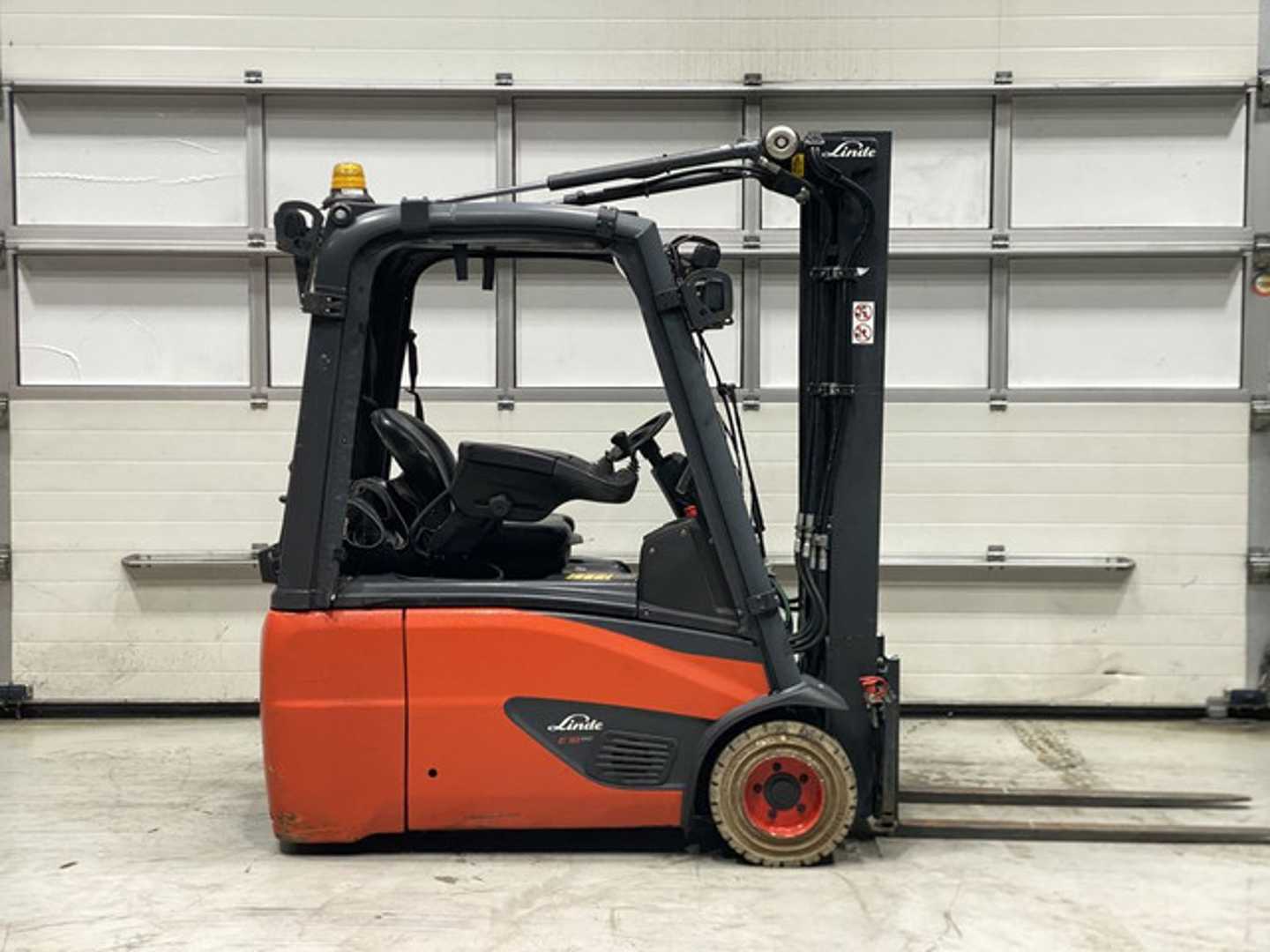 Used Forklift Linde E18-02 3 riteņu dakšu iekrāvējs (Image 5)