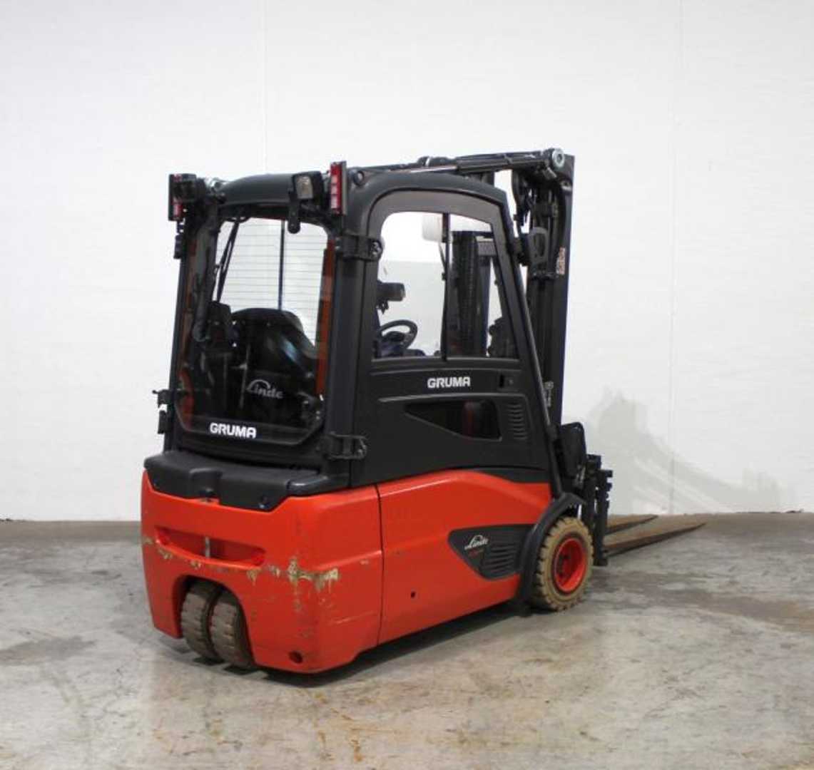 Used Forklift Linde E 18 L EVO 386-02 3 riteņu dakšu iekrāvējs (Image 3)