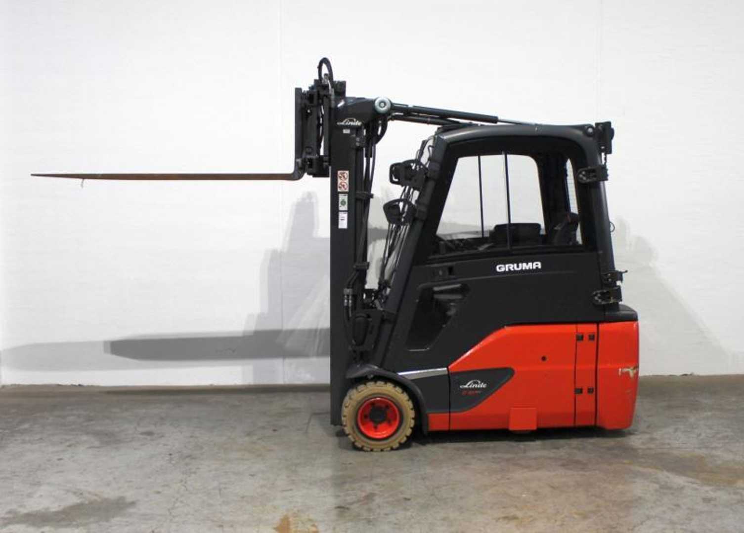 Used Forklift Linde E 18 L EVO 386-02 3 riteņu dakšu iekrāvējs (Image 5)