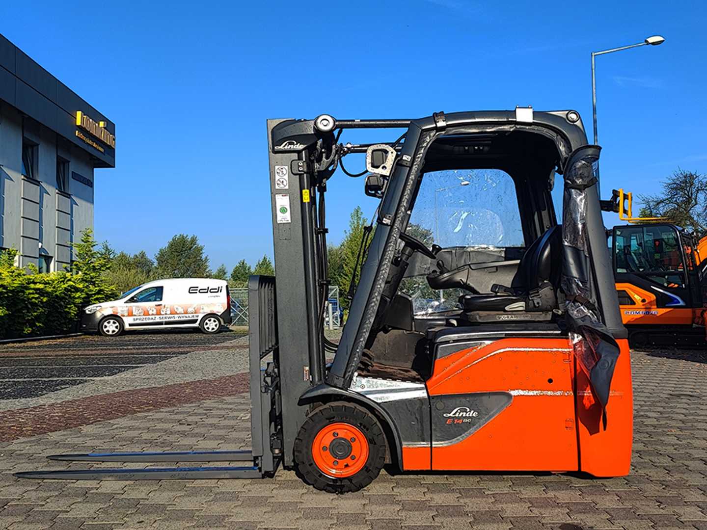 Used Forklift Linde E14-02 3 riteņu dakšu iekrāvējs (Image 2)