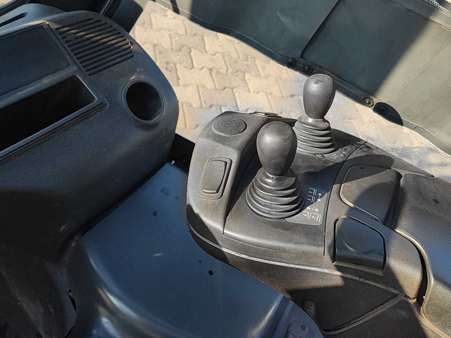 Used Forklift Linde E14-02 3 riteņu dakšu iekrāvējs (Image 9)