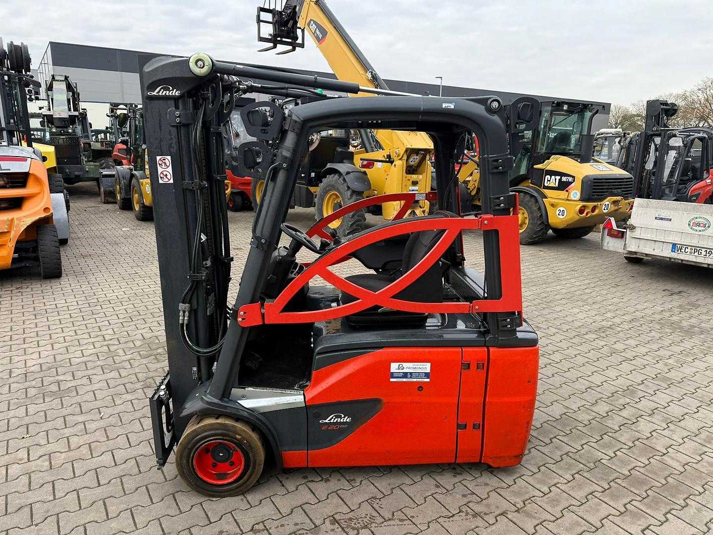 Used Forklift Linde E 20 L 3 riteņu dakšu iekrāvējs (Image 1) Used Forklift Linde E 20 L 3 riteņu dakšu iekrāvējs (Image 1)