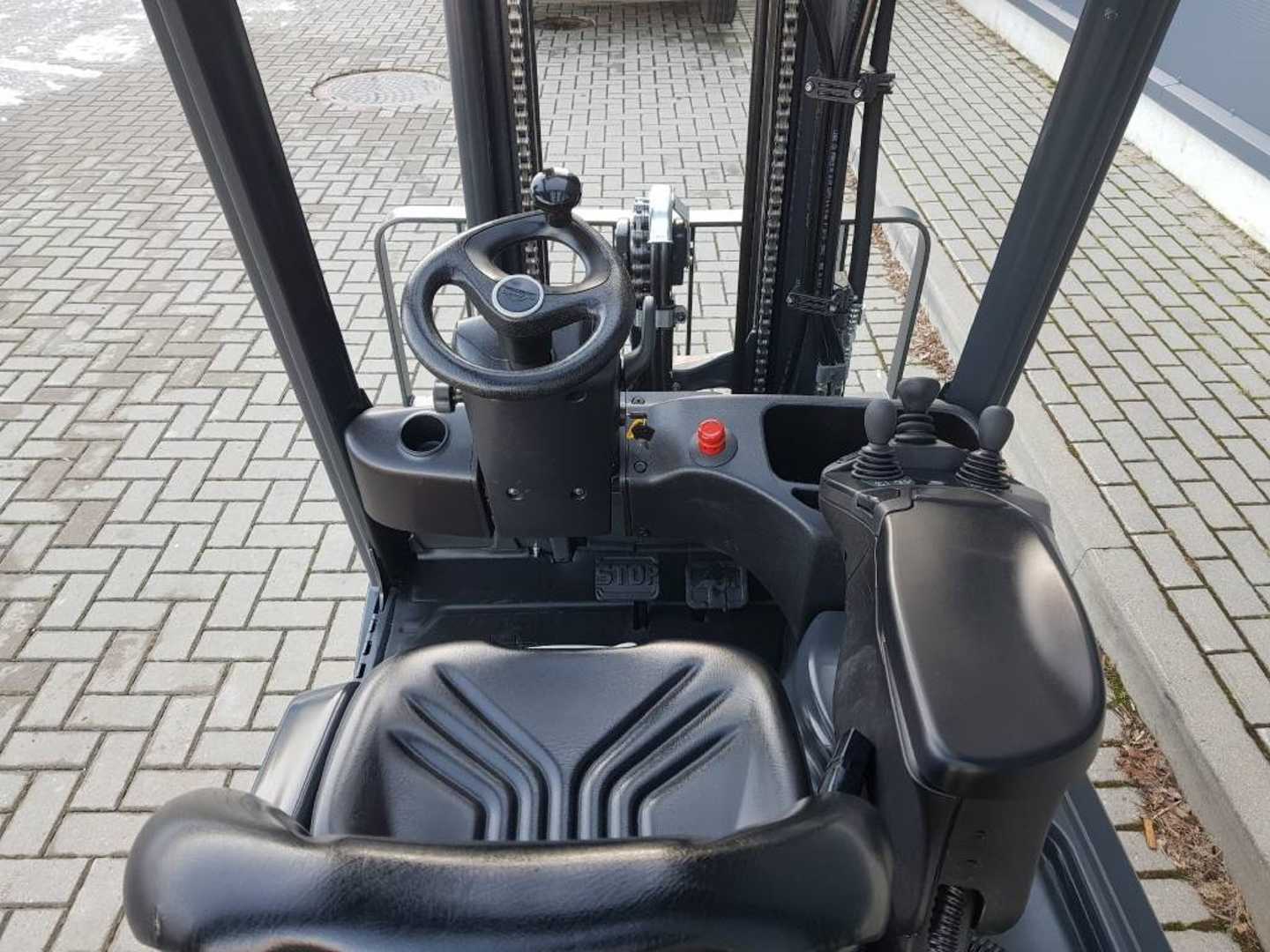 Used Forklift Linde E14 3 riteņu dakšu iekrāvējs (Image 6)