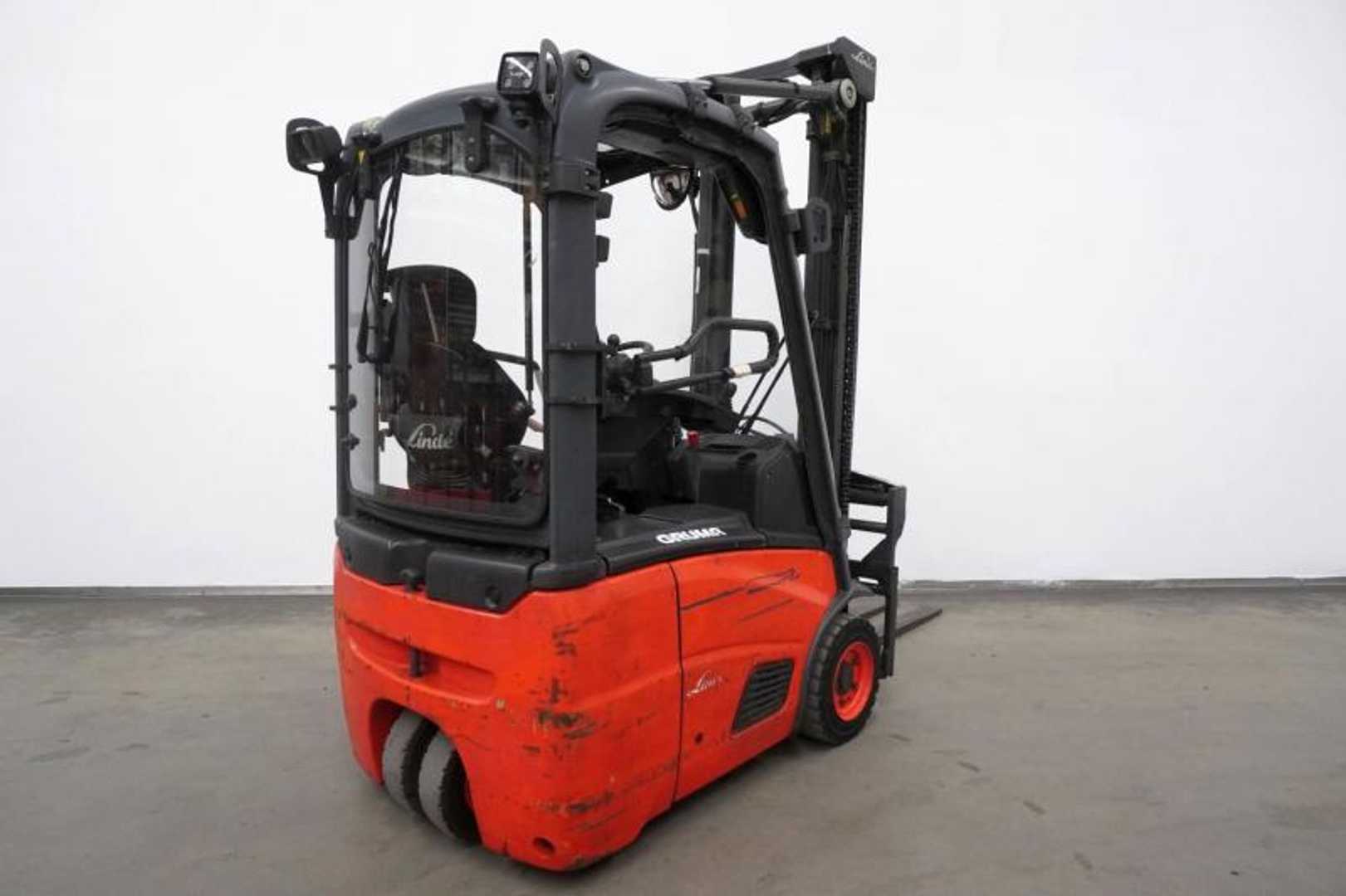 Used Forklift Linde E 12 386 3 riteņu dakšu iekrāvējs (Image 2)