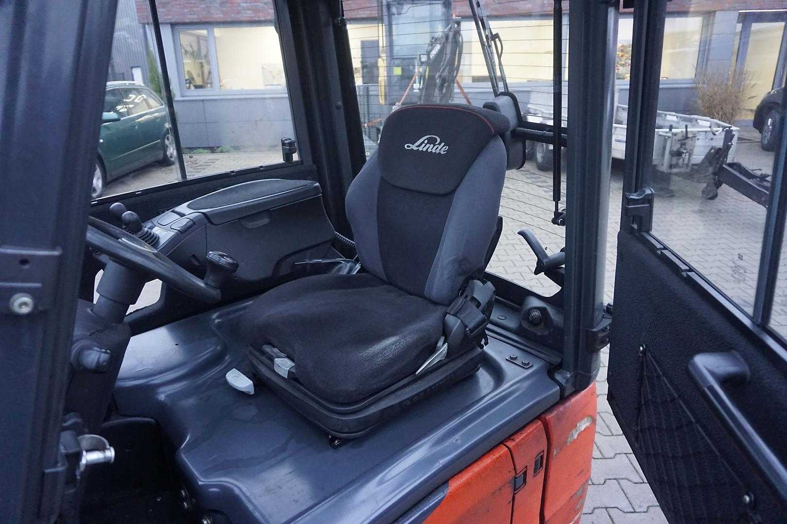 Used Forklift Linde E 15-02 - 5.063 Stunden 3 riteņu dakšu iekrāvējs (Image 8) Used Forklift Linde E 15-02 - 5.063 Stunden 3 riteņu dakšu iekrāvējs (Image 8)