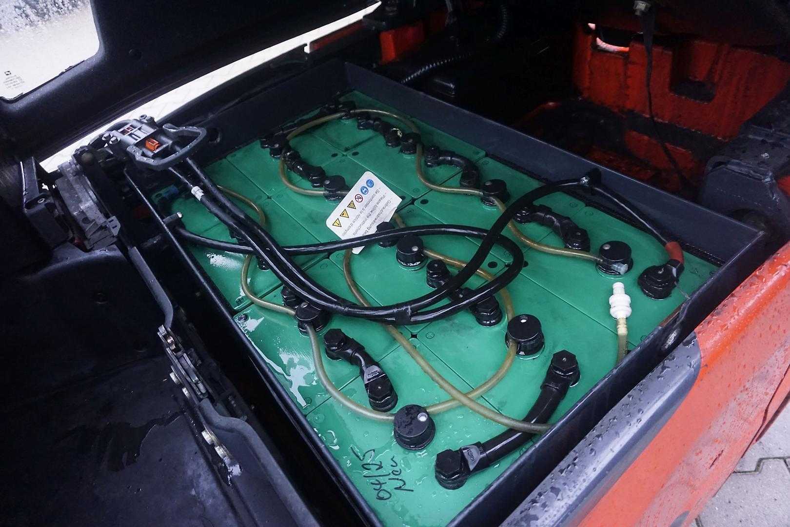 Used Forklift Linde E 15-02 - 5.063 Stunden 3 riteņu dakšu iekrāvējs (Image 11) Used Forklift Linde E 15-02 - 5.063 Stunden 3 riteņu dakšu iekrāvējs (Image 11)