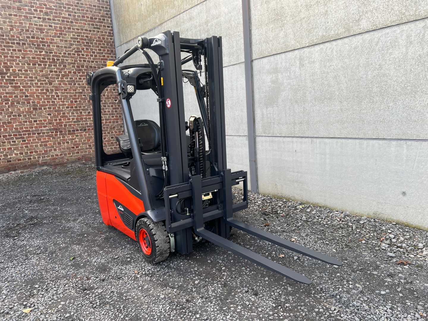 Used Forklift Linde E15-02 EVO 3 riteņu dakšu iekrāvējs (Image 6)
