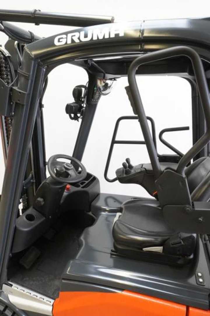 Used Forklift Linde E 14 EVO 386-02 3 riteņu dakšu iekrāvējs (Image 3) Used Forklift Linde E 14 EVO 386-02 3 riteņu dakšu iekrāvējs (Image 3)